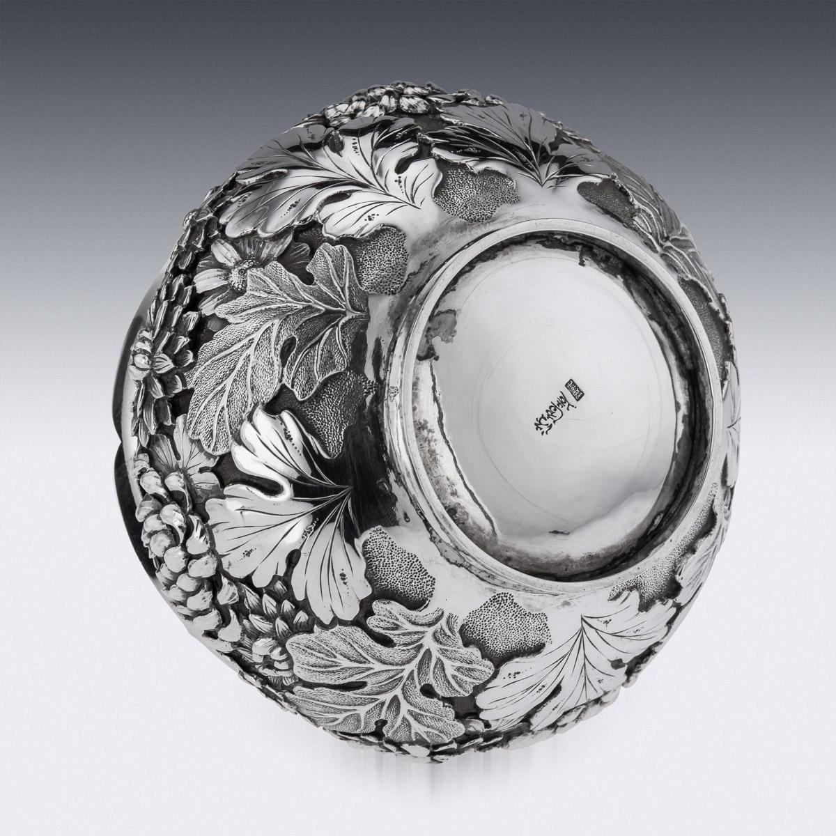 20th Century Meiji Japanese Solid Silver Iris Flower Bowl, c.1900 1