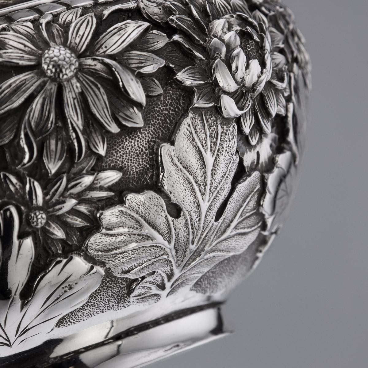 20th Century Meiji Japanese Solid Silver Iris Flower Bowl, c.1900 3
