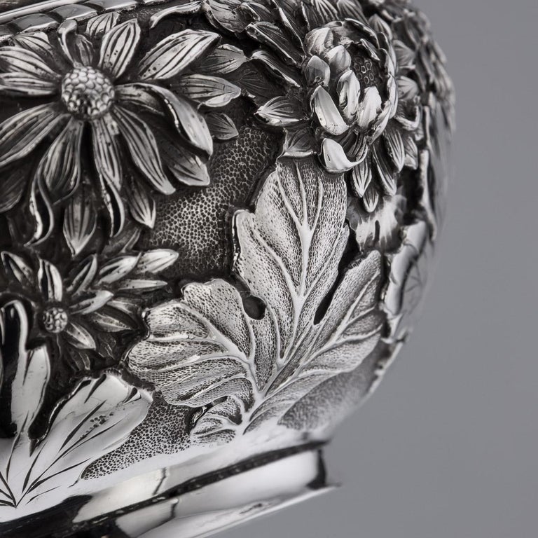 20th Century Meiji Japanese Solid Silver Iris Flower Bowl, c.1900 4