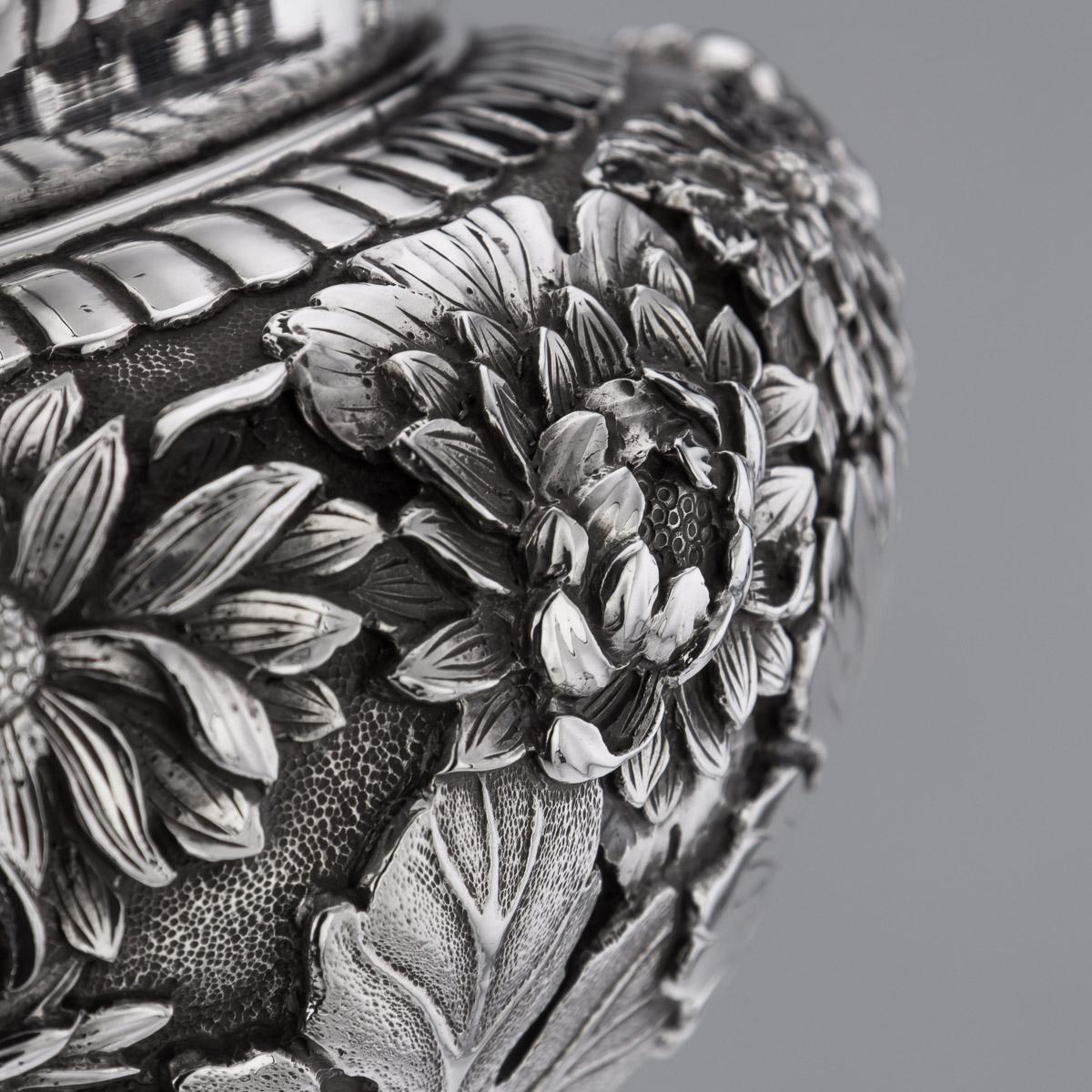 20th Century Meiji Japanese Solid Silver Iris Flower Bowl, c.1900 4