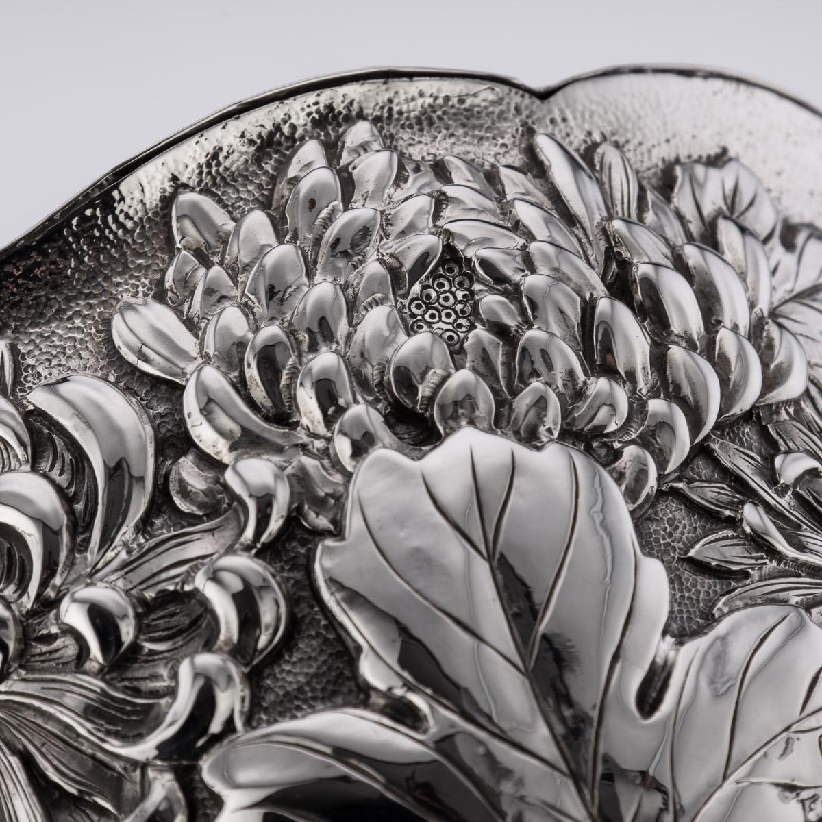 20th Century Meiji Japanese Solid Silver Iris Flower Bowl, c.1900 5