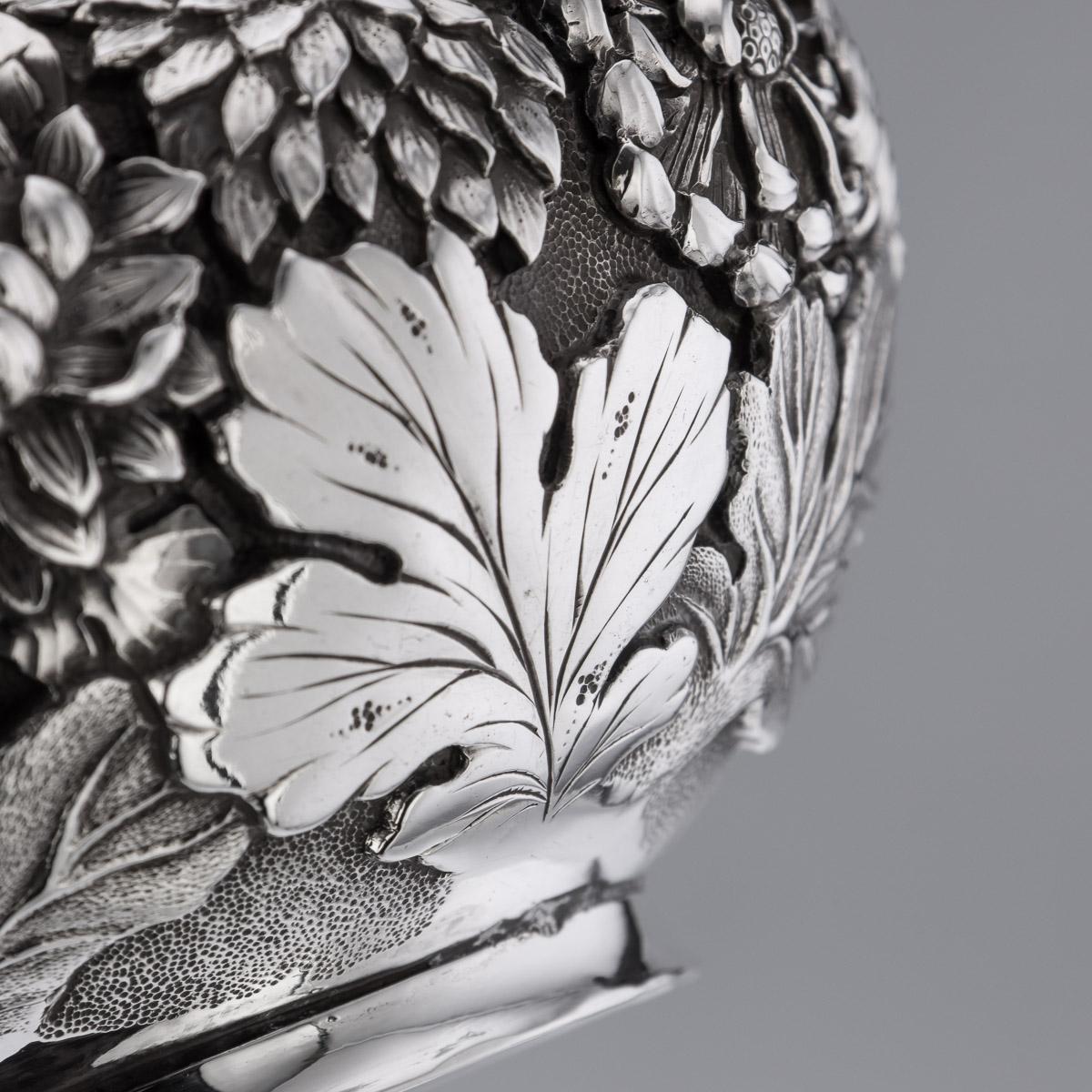 20th Century Meiji Japanese Solid Silver Iris Flower Bowl, c.1900 5
