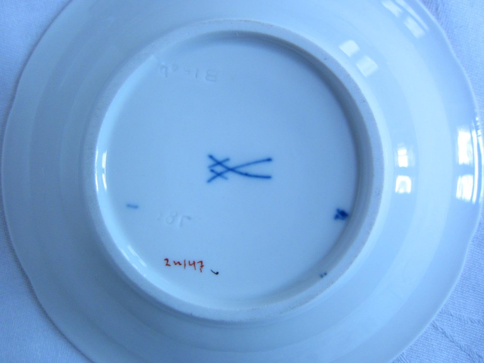 Hand-Painted 20th Century Meissen Coffee Cup With Saucer For Sale