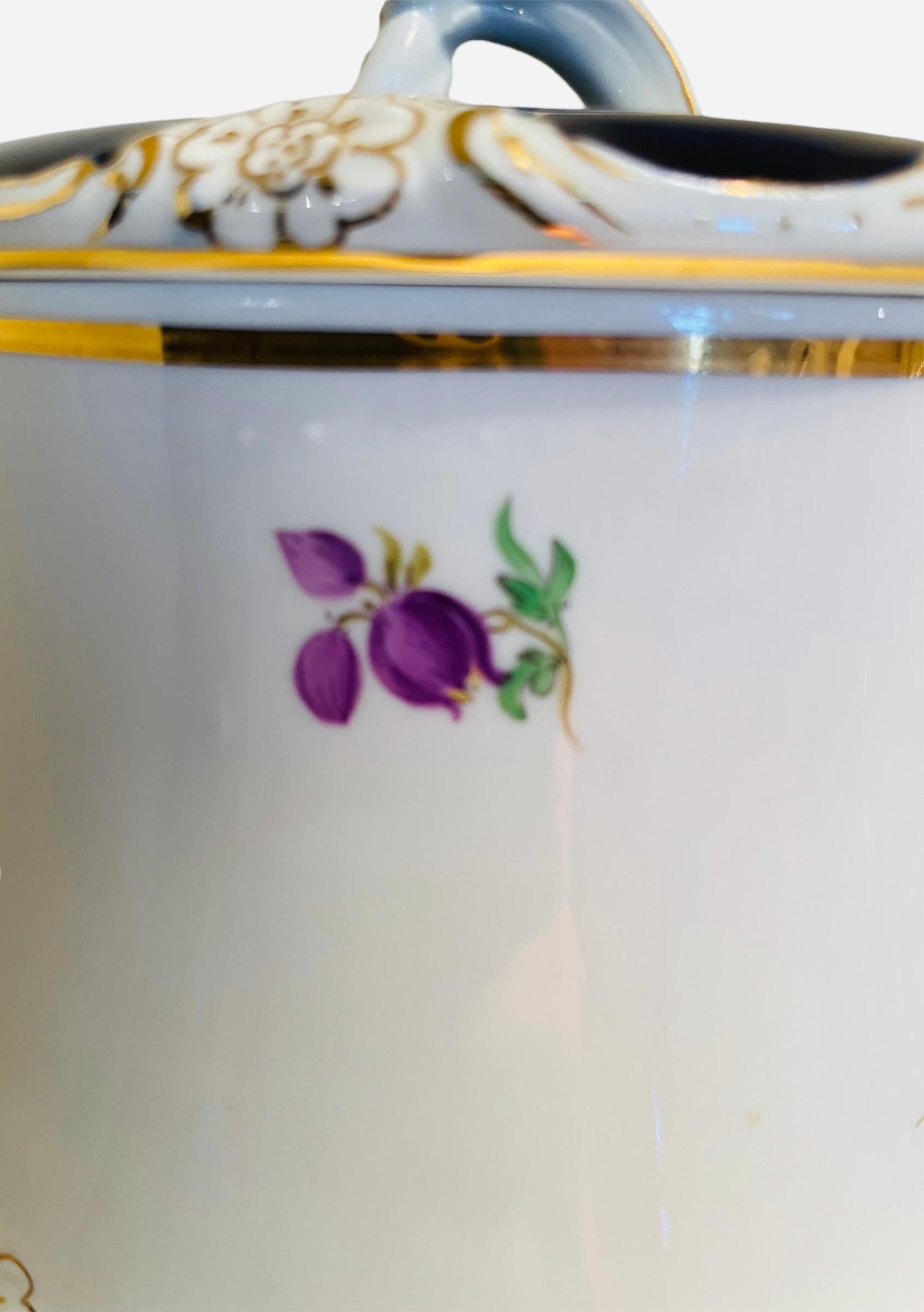 20th Century Meissen Porcelain Cookie/Ginger Jar For Sale 1