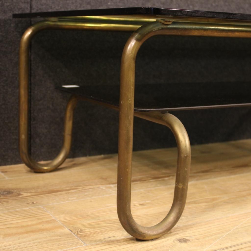 20th Century Metal and Glass Italian Design Coffee Table, 1970 3