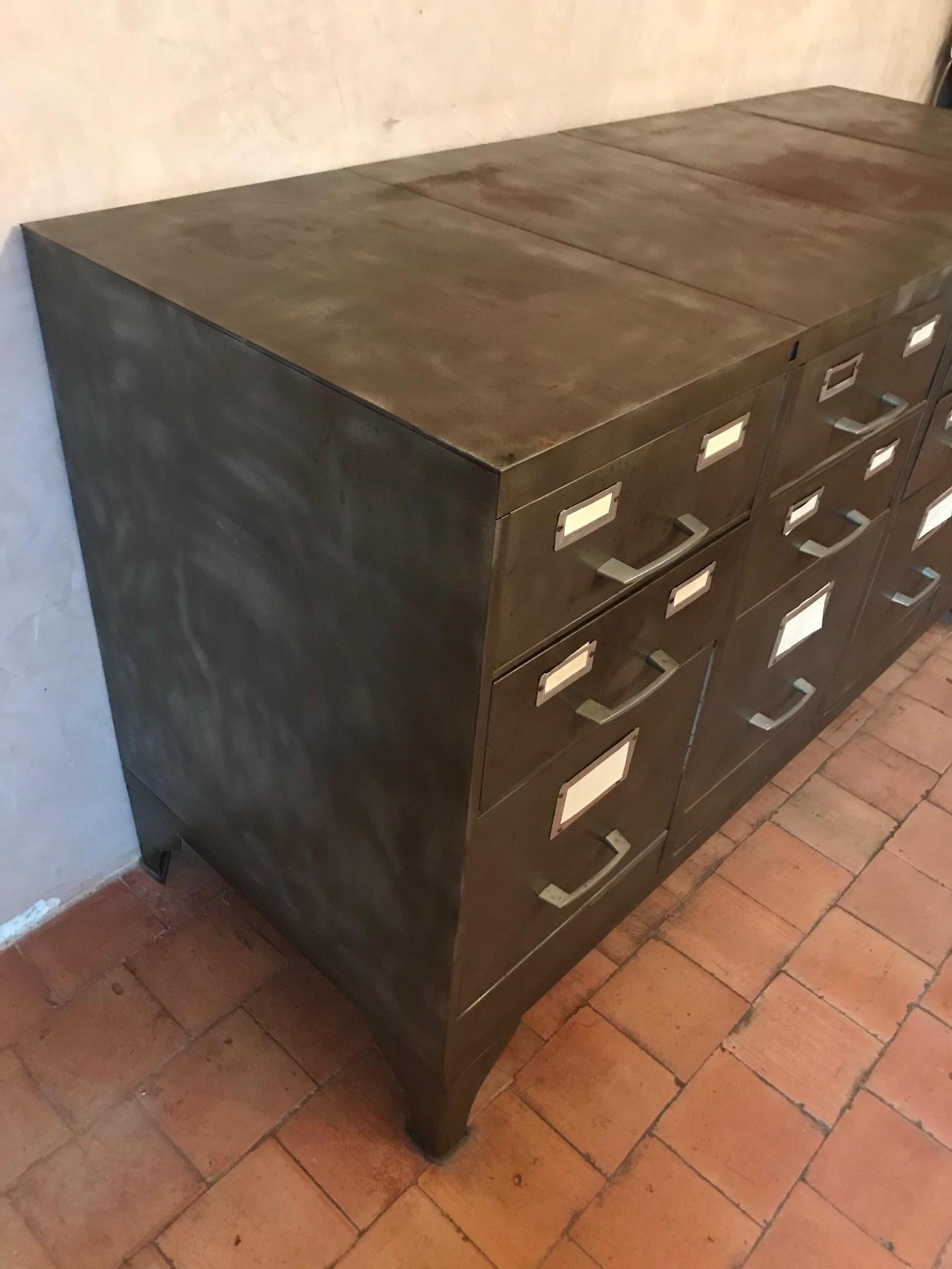20th Century Metal French Tolix Industrial Buffet, 1940s In Good Condition In LEGNY, FR