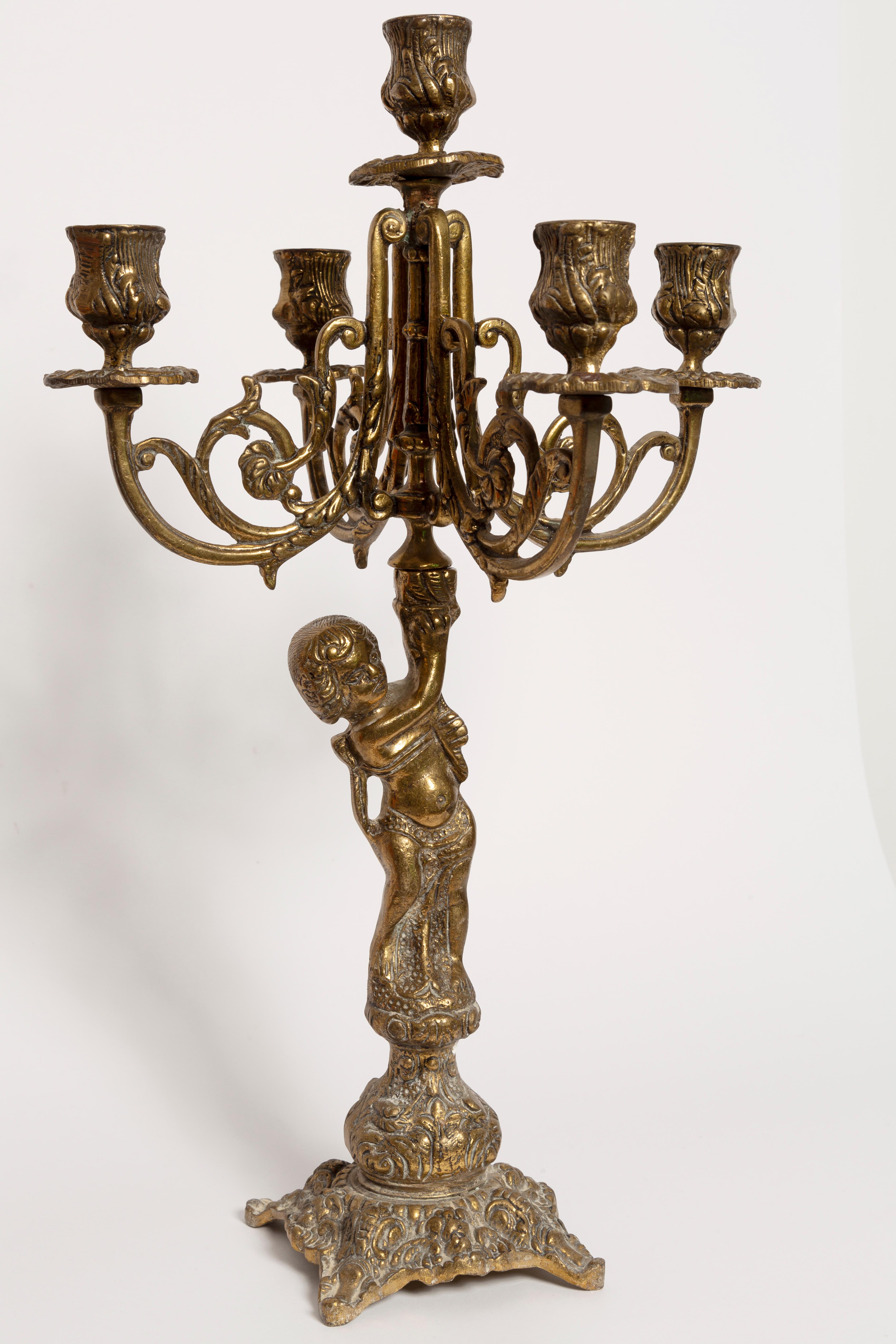Mid-Century Modern Chandeliers décoratifs du 20e siècle en métal doré et laiton avec ange, Italie, années 1960 en vente