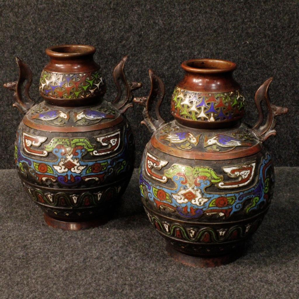 Paar orientalische Vasen aus bemaltem Metall des 20. Jahrhunderts, 1960 im Angebot 6