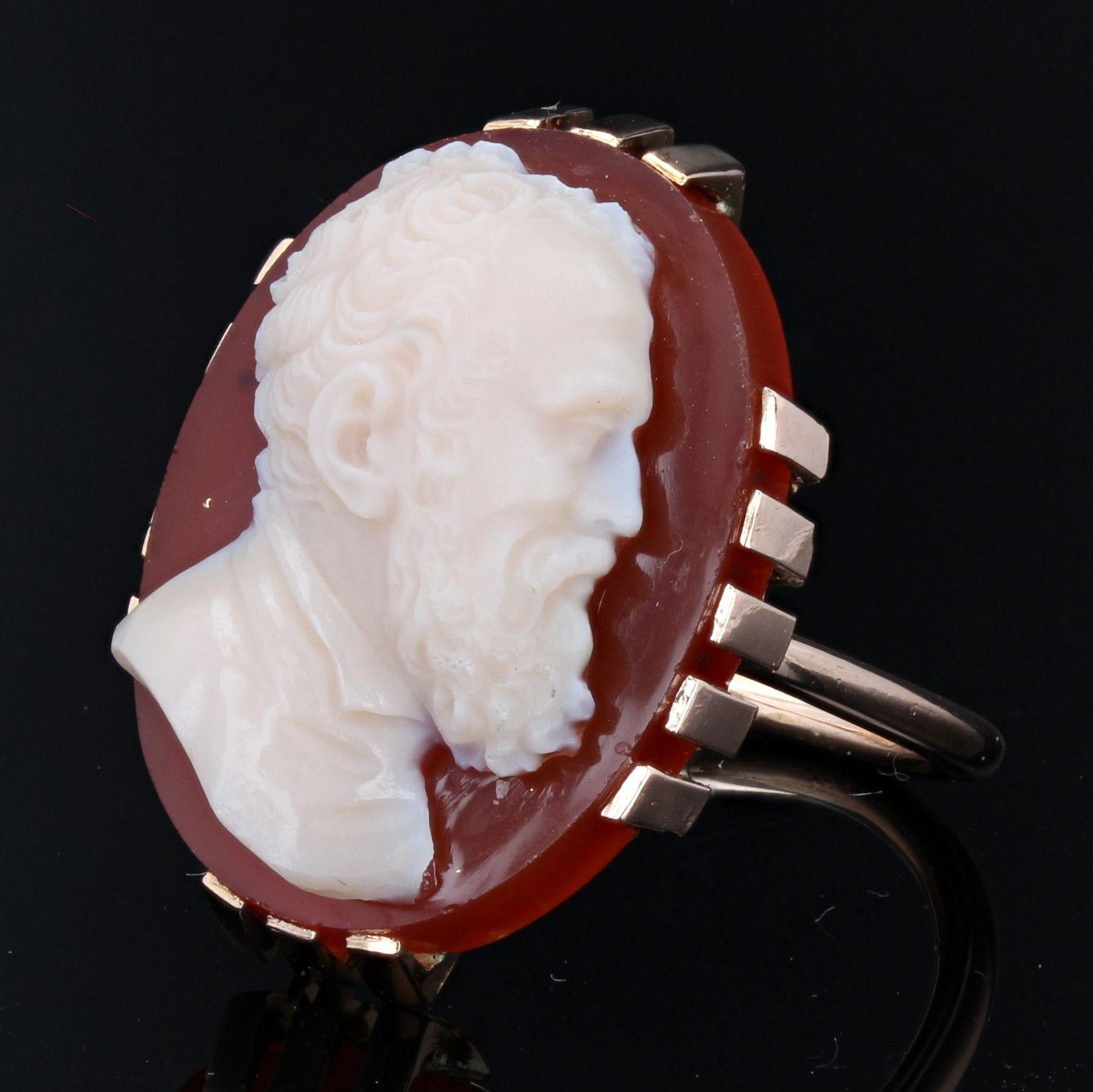 Taille cabochon 20ème siècle Michaelange Bague en or jaune 18 carats avec cornaline et camée en vente