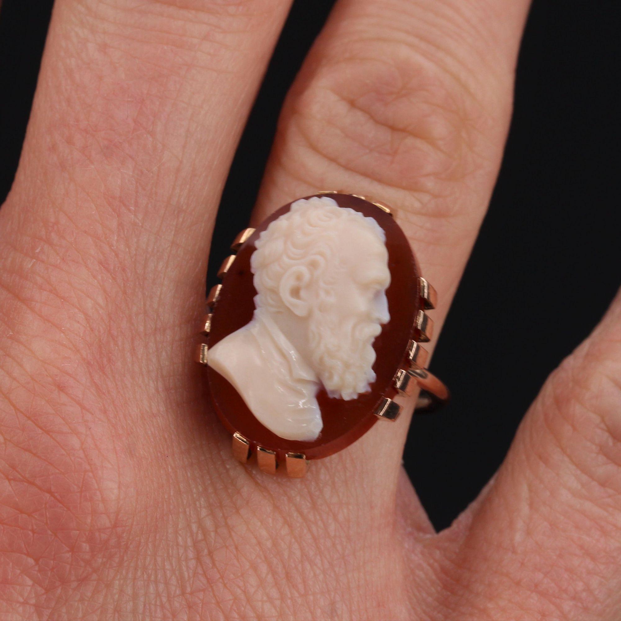 20th Century Michaelange Carnelian Cameo 18 Karat Yellow Gold Ring In Good Condition For Sale In Poitiers, FR