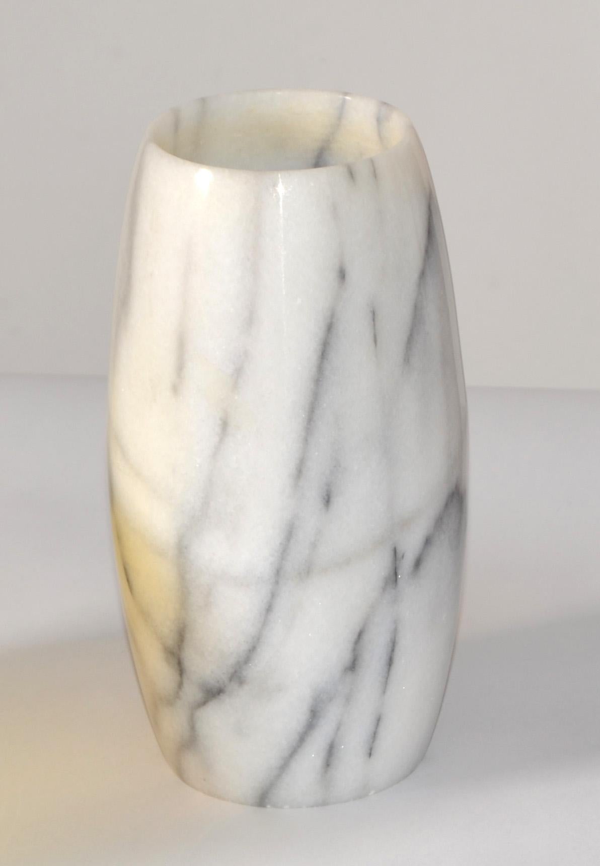 20th Century Mid-Century Modern Hand Carved Carrara Marble Vase Vessel Italy For Sale 7