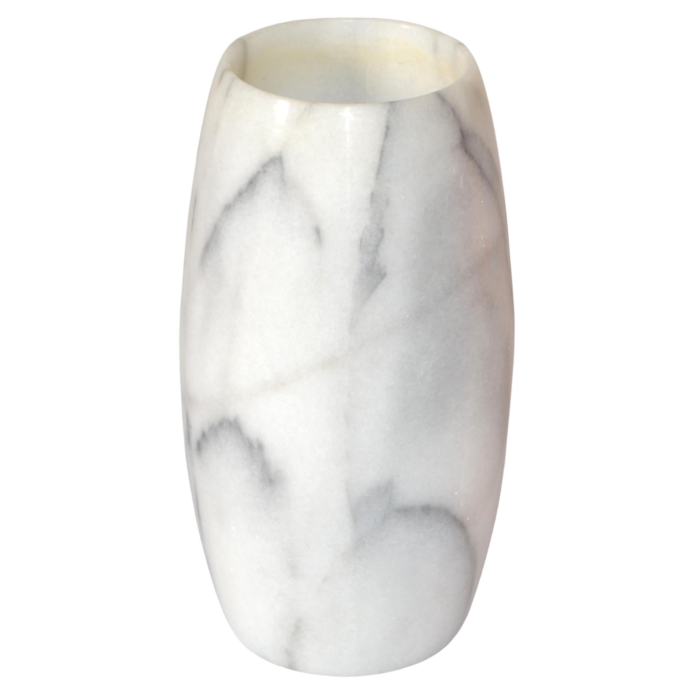 20. Jahrhundert Mid-Century Modern Hand geschnitzt Carrara Marmor Vase Gefäß Italien im Angebot