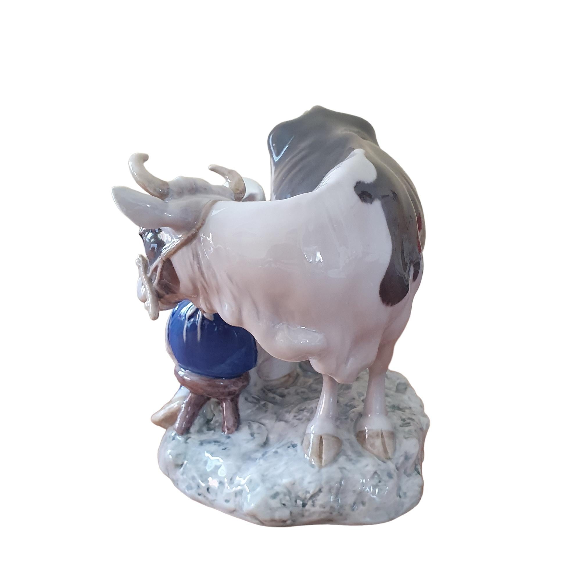 20th Century Milk Maiden with Cat and Cow by Bing & Grøndahl For Sale 2
