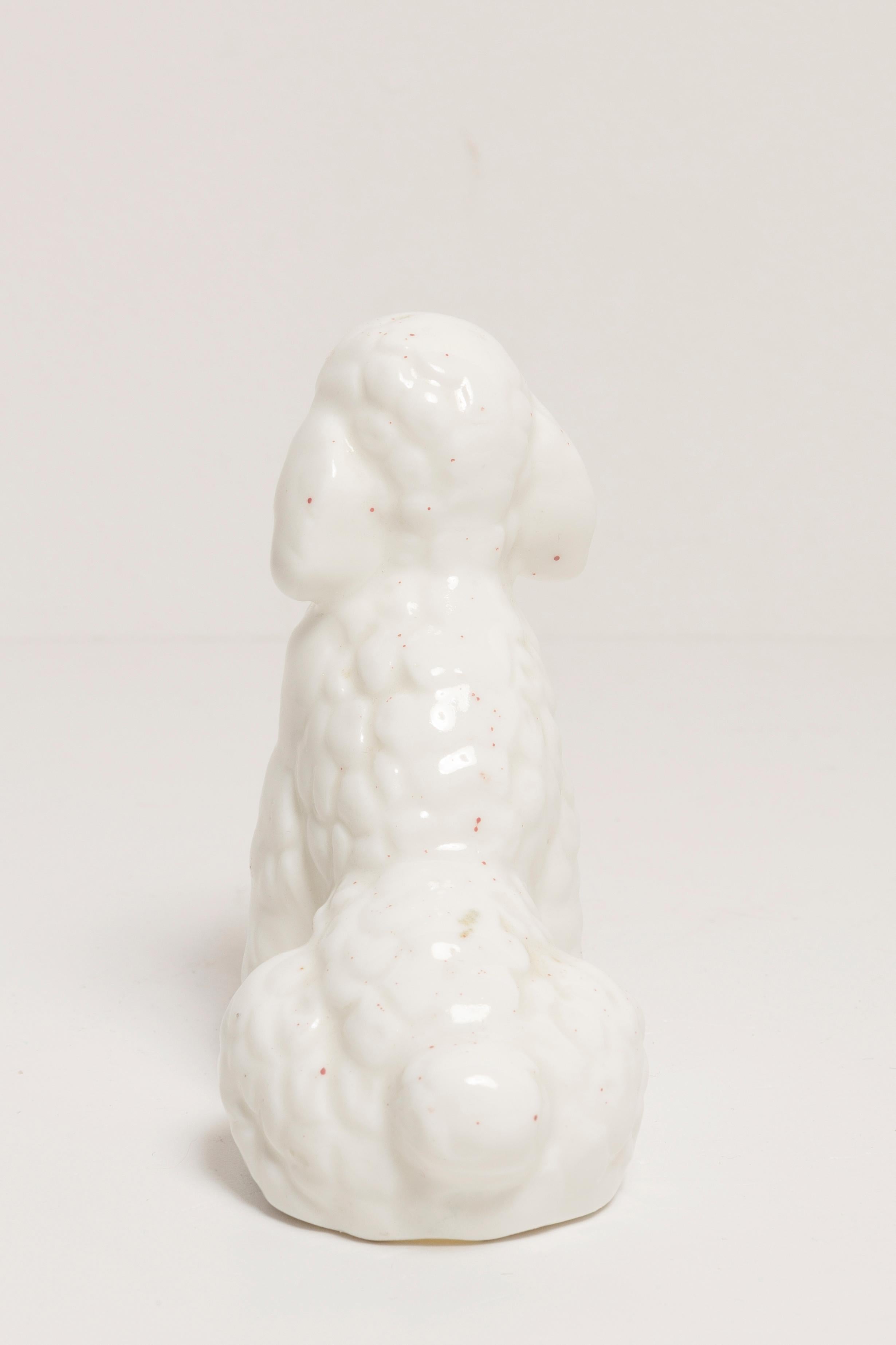 Peint à la main Mini sculpture de chien caniche blanc du 20ème siècle, Italie, années 1960 en vente