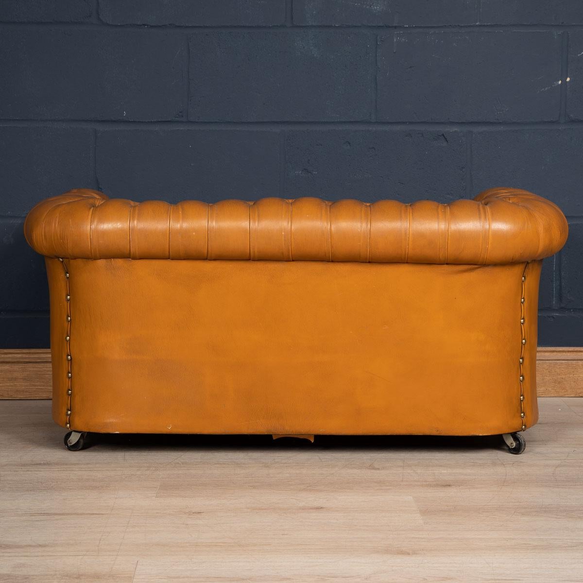 20th Century Miniature Chesterfield Leather Sofa, circa 1920 In Good Condition In Royal Tunbridge Wells, Kent
