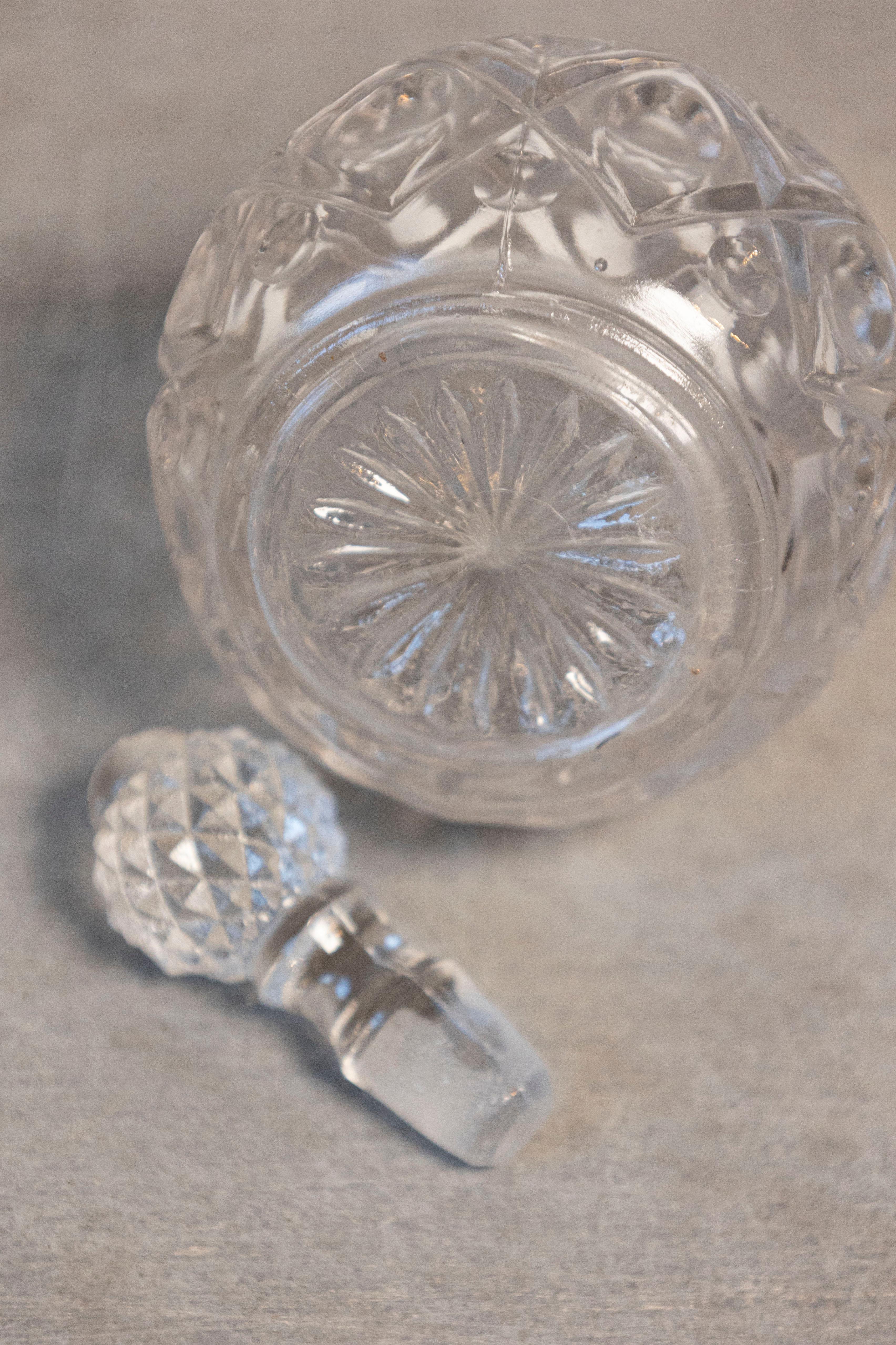 Verre taillé Pichet à huile d'olive en verre taillé miniature du 20e siècle en vente