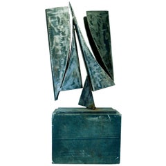 Sculpture et piédestal en acier d'art moderne du XXe siècle