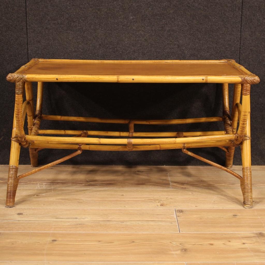 Italian table basse moderne du 20e siècle en bambou et bois tressé, design italien, 1970 en vente