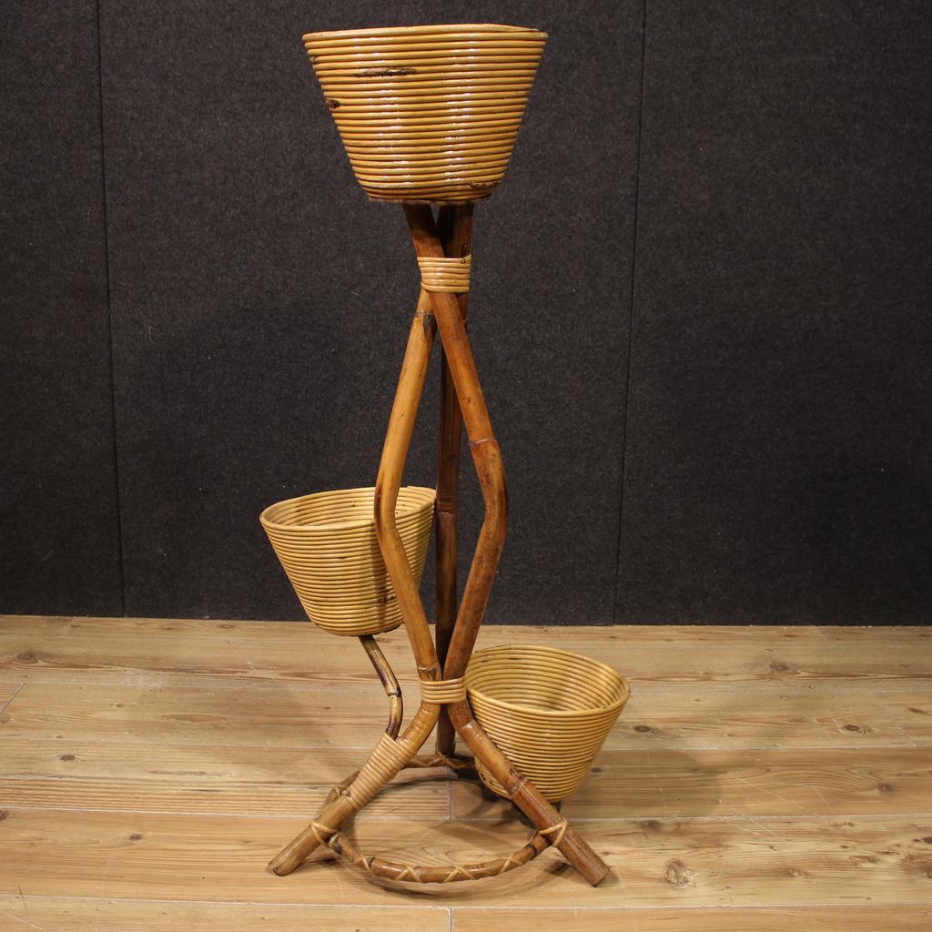jarrón de madera de bambú italiano de diseño moderno del siglo XX Soporte para plantas, 1960 Mid-20th Century en venta
