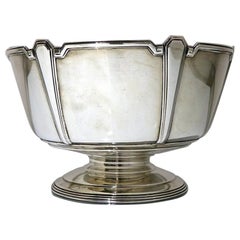 20th Century Modern George V Art Deco Sterling Silver Rose Bowl Sheffield, 1934
