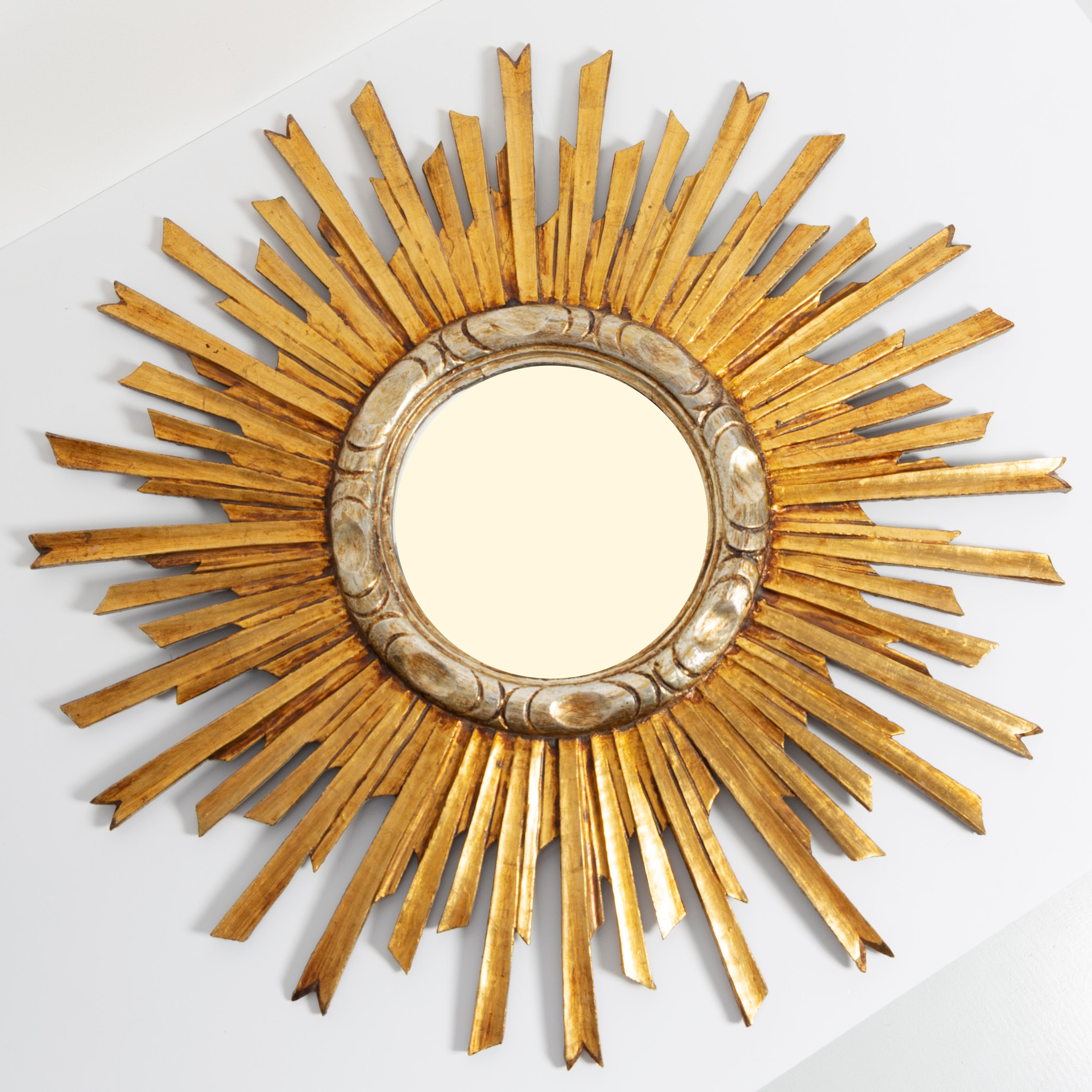 Moderner italienischer Sonnenspiegel des 20. Jahrhunderts, Gold, vergoldetes Holz, 1960er Jahre (Moderne der Mitte des Jahrhunderts) im Angebot