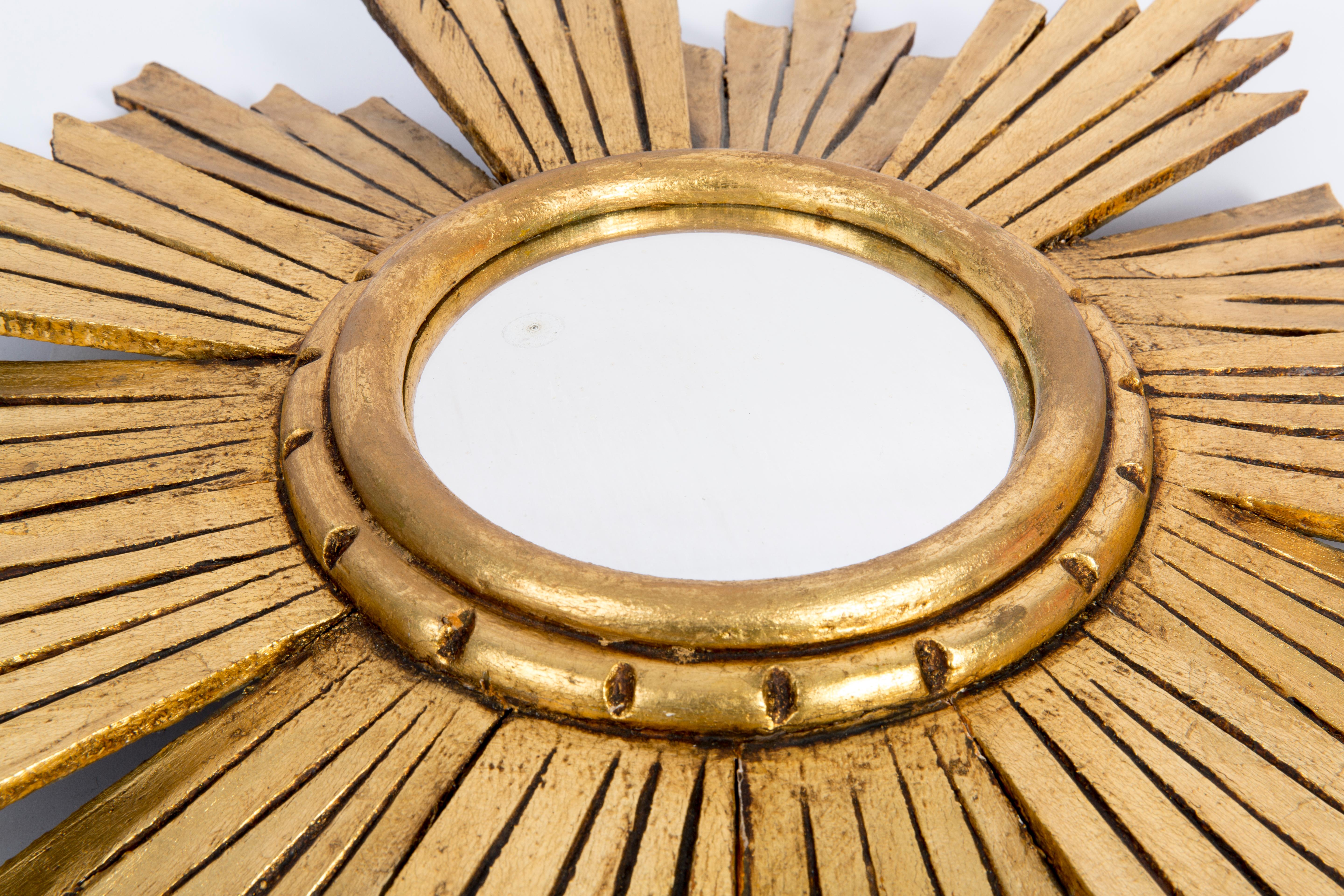 20th Century Modern Gold Italian Big Sunburst Mirror, Giltwood, 1960s In Good Condition For Sale In 05-080 Hornowek, PL