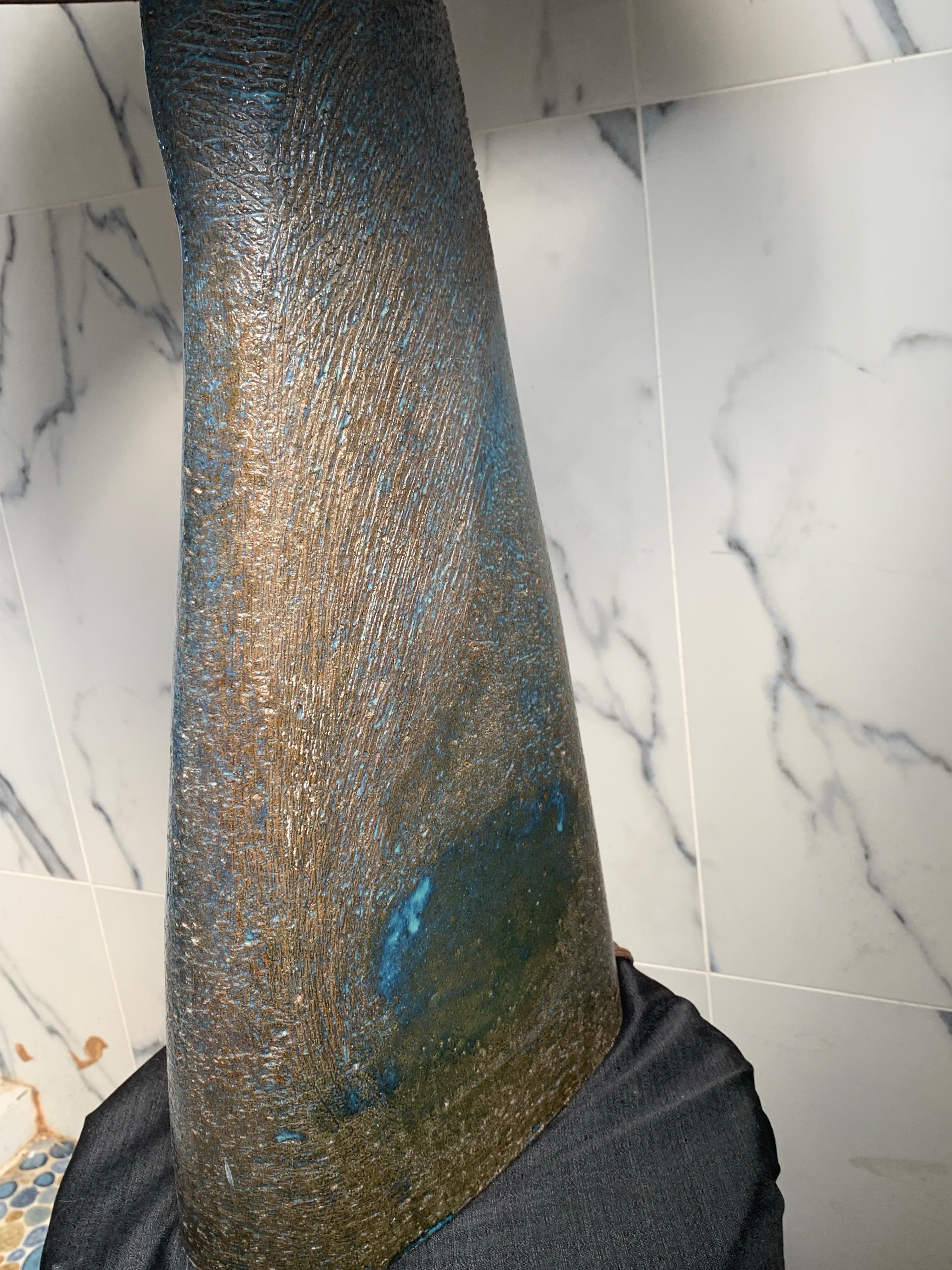 Lampe de table et abat-jour en poterie sculpturale originale d'artiste italien du 20e siècle moderne en vente 5