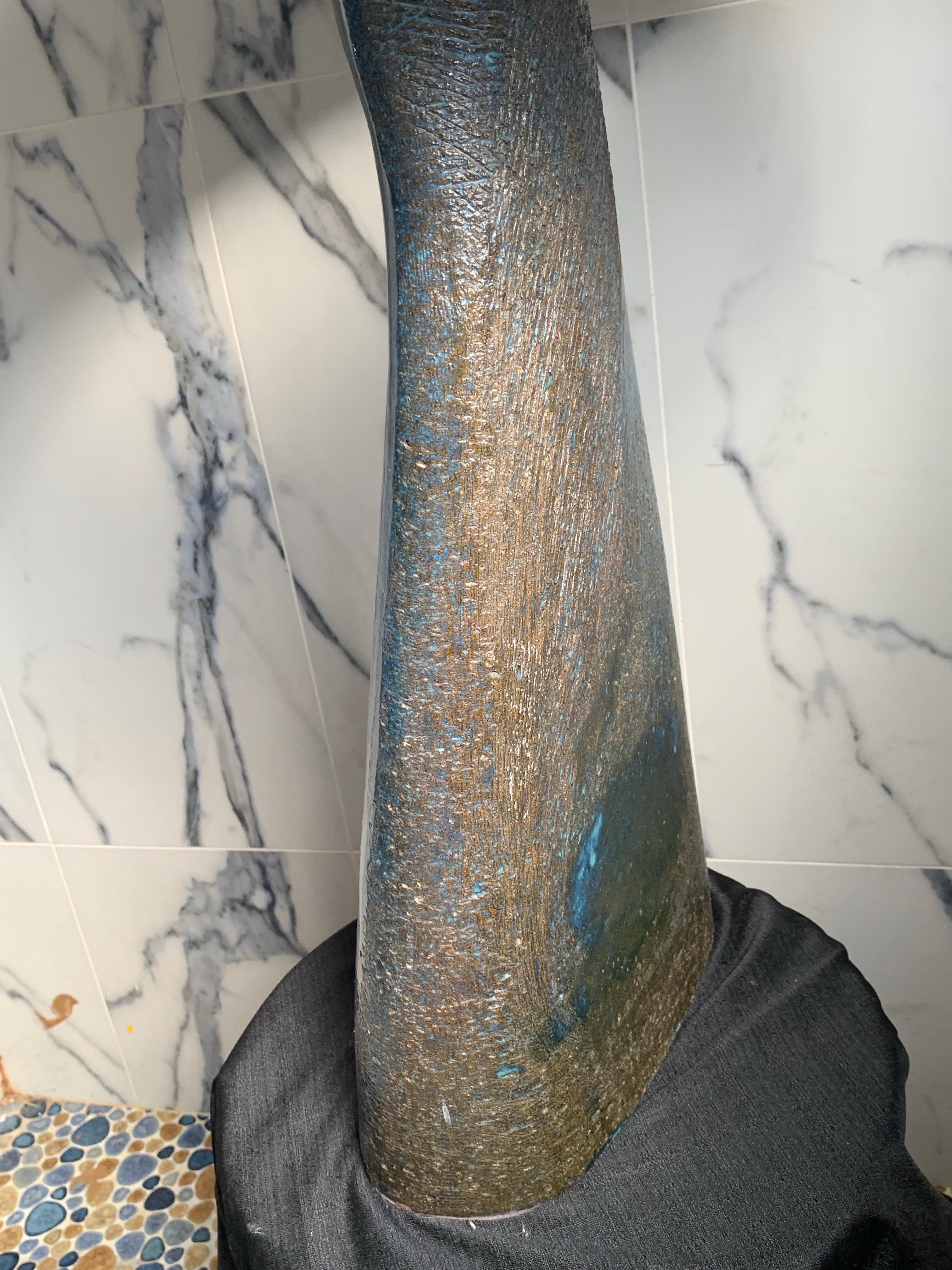 Lampe de table et abat-jour en poterie sculpturale originale d'artiste italien du 20e siècle moderne en vente 8