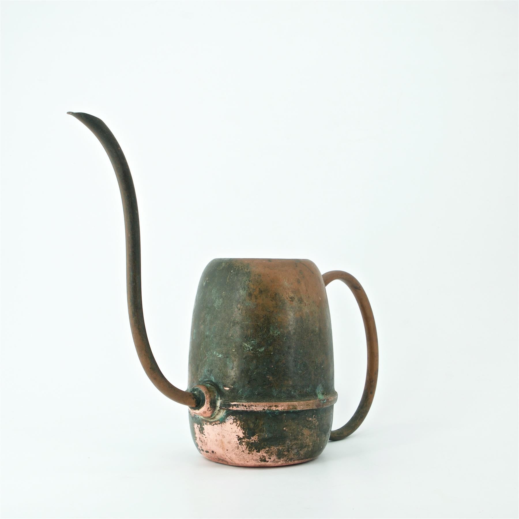 Wonderful functioning copper watering can, early 1900s. Unmarked.