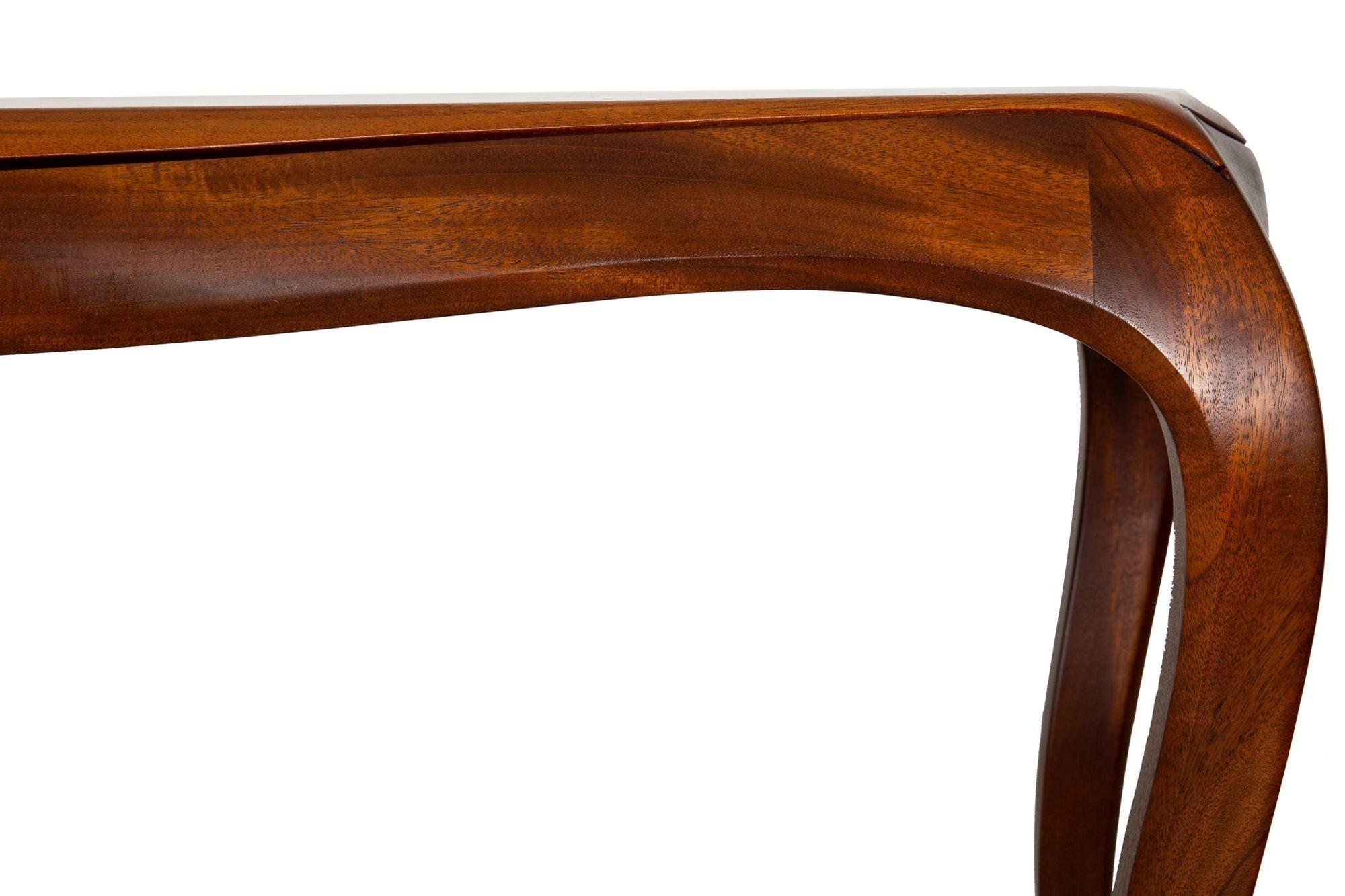 Table console en acajou serpentin moderniste du 20e siècle en vente 3