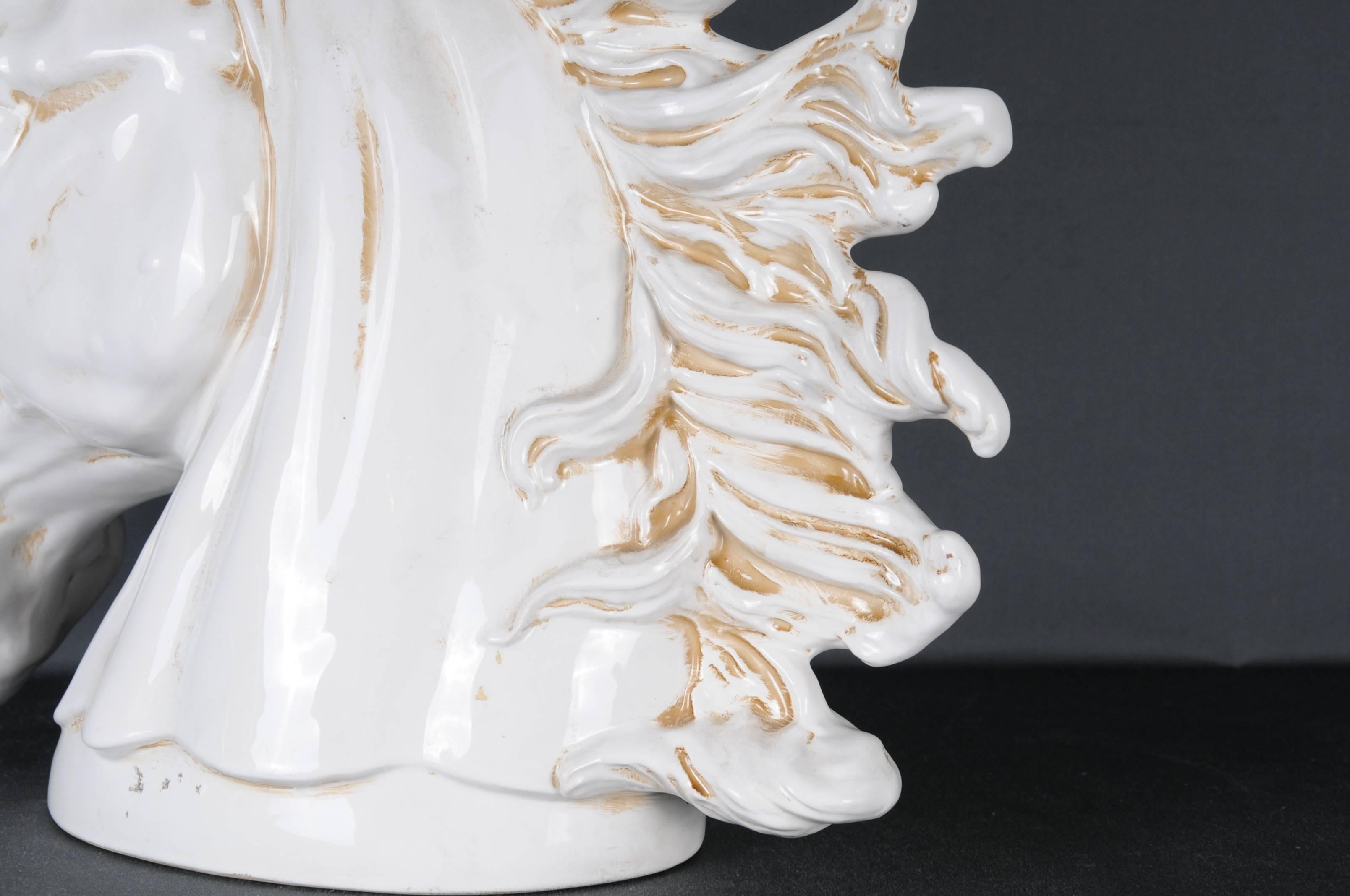 Porcelaine Tête de cheval monumentale du 20ème siècle, poterie de cheval blanc en vente