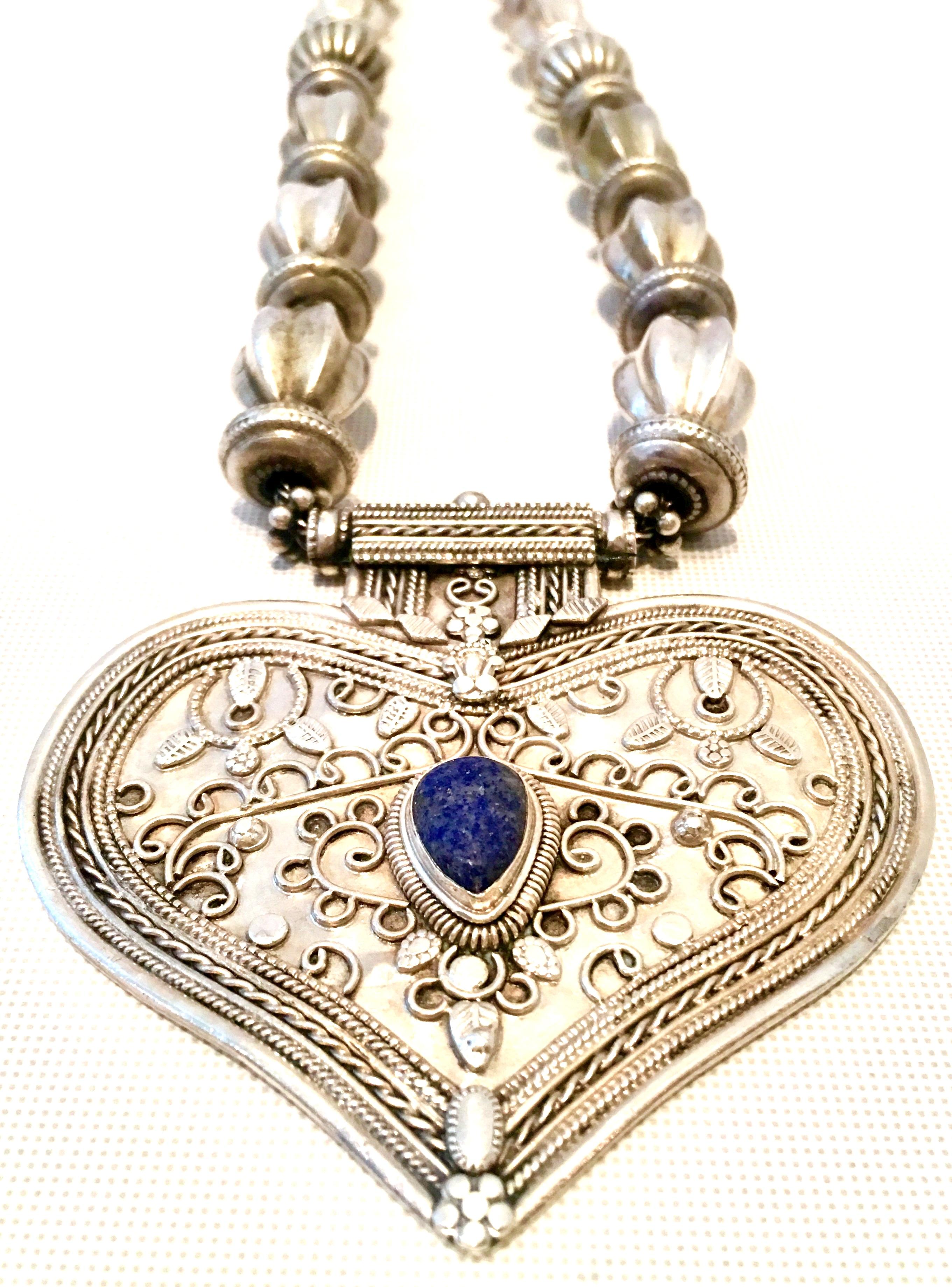 20th Century Monumental Rajasthan Silver & Lapis Lazuli Heart Pendant Necklace In Good Condition For Sale In West Palm Beach, FL