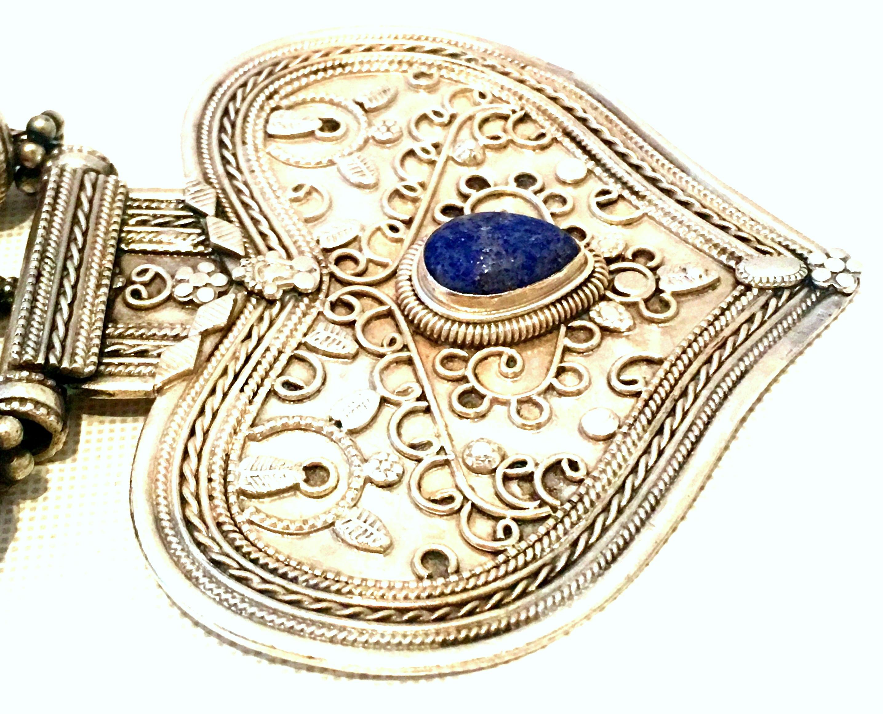20th Century Monumental Rajasthan Silver & Lapis Lazuli Heart Pendant Necklace For Sale 1