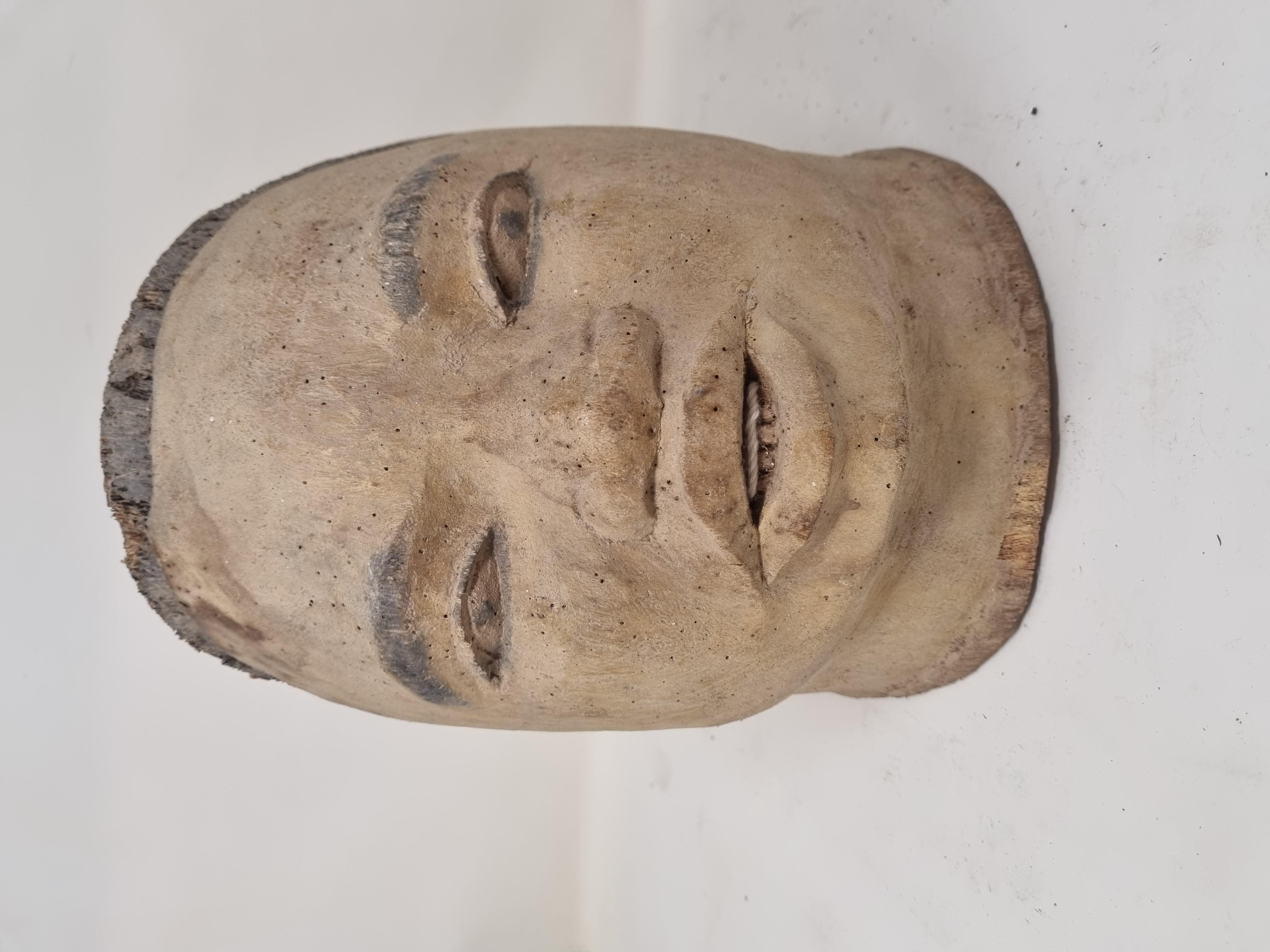 20th Century Monzambico Mask For Sale 10
