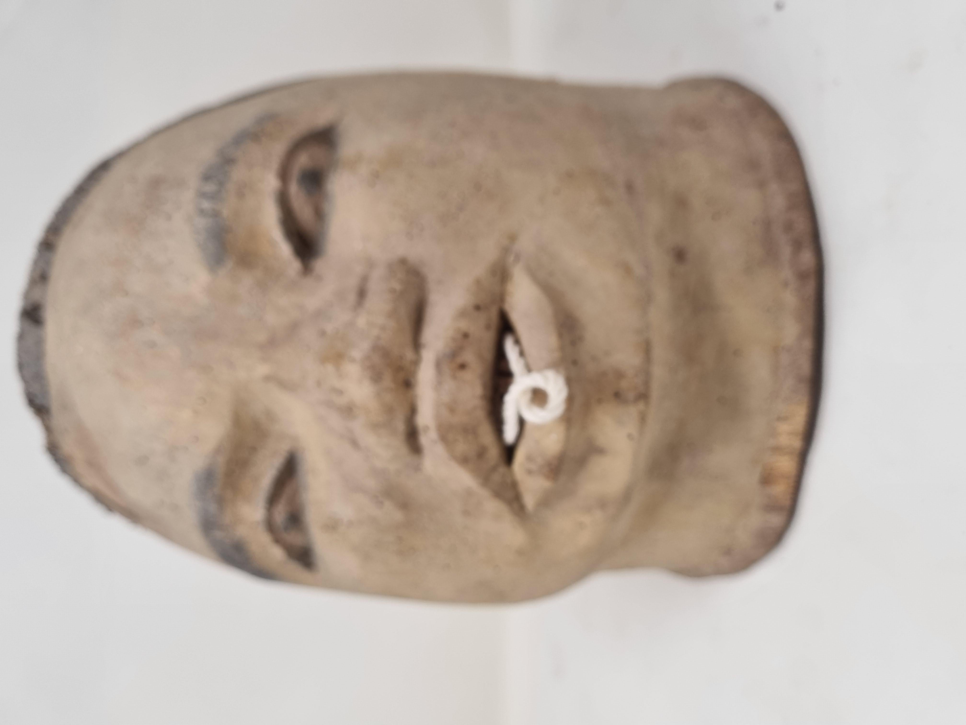 20th Century Monzambico Mask For Sale 5