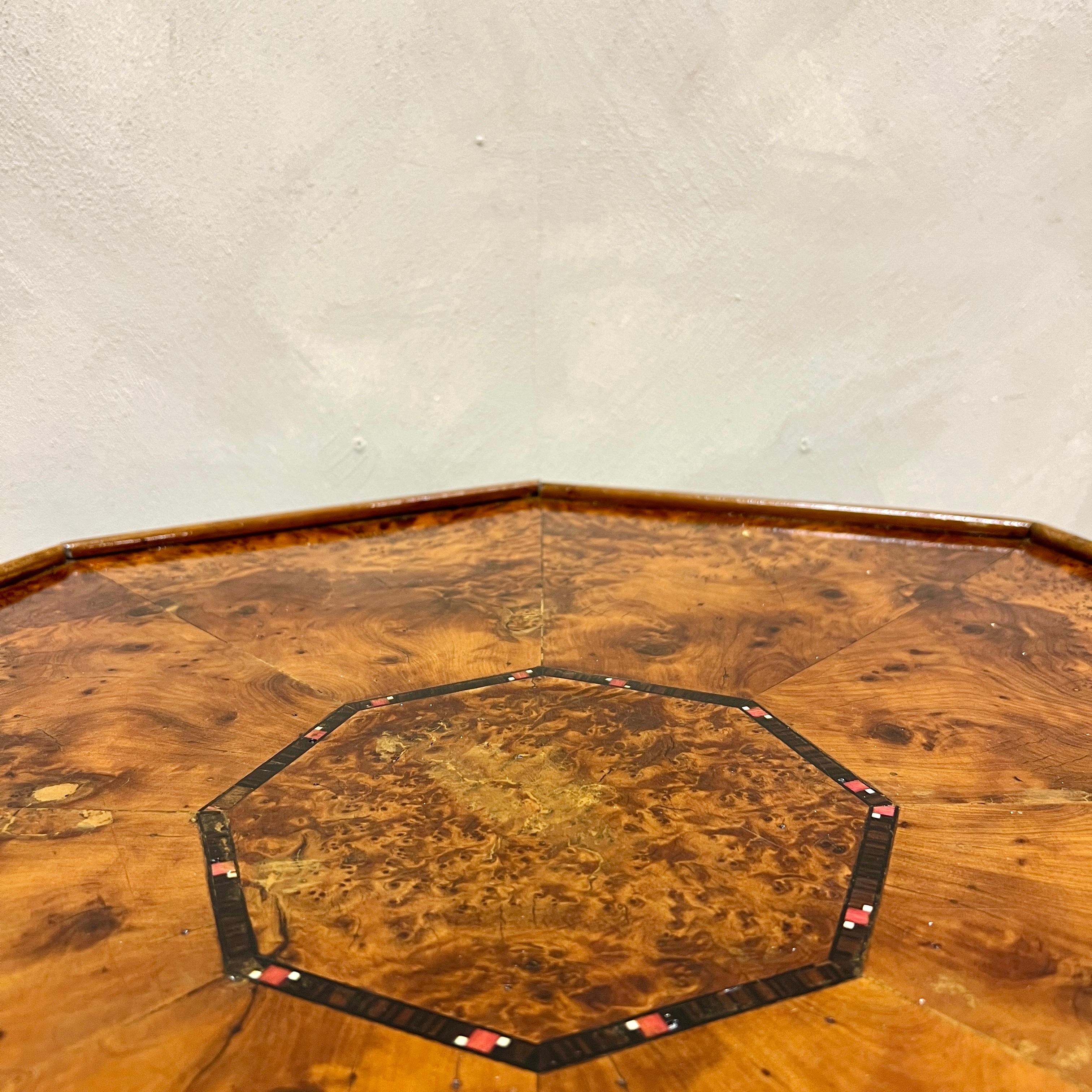 20th Century Moroccan Burr Walnut Side table For Sale 3