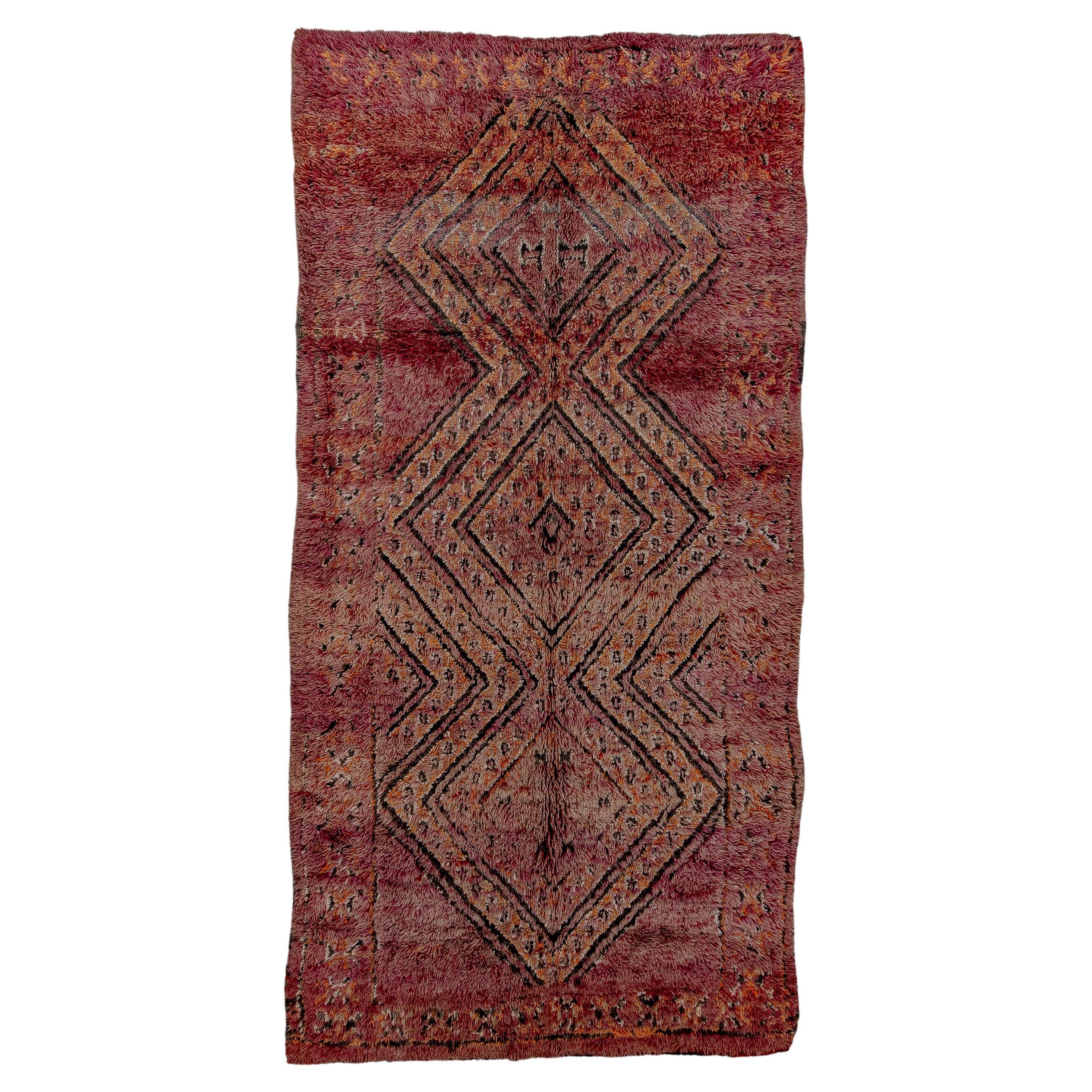 Marokkanischer Teppich aus dem 20. im Angebot