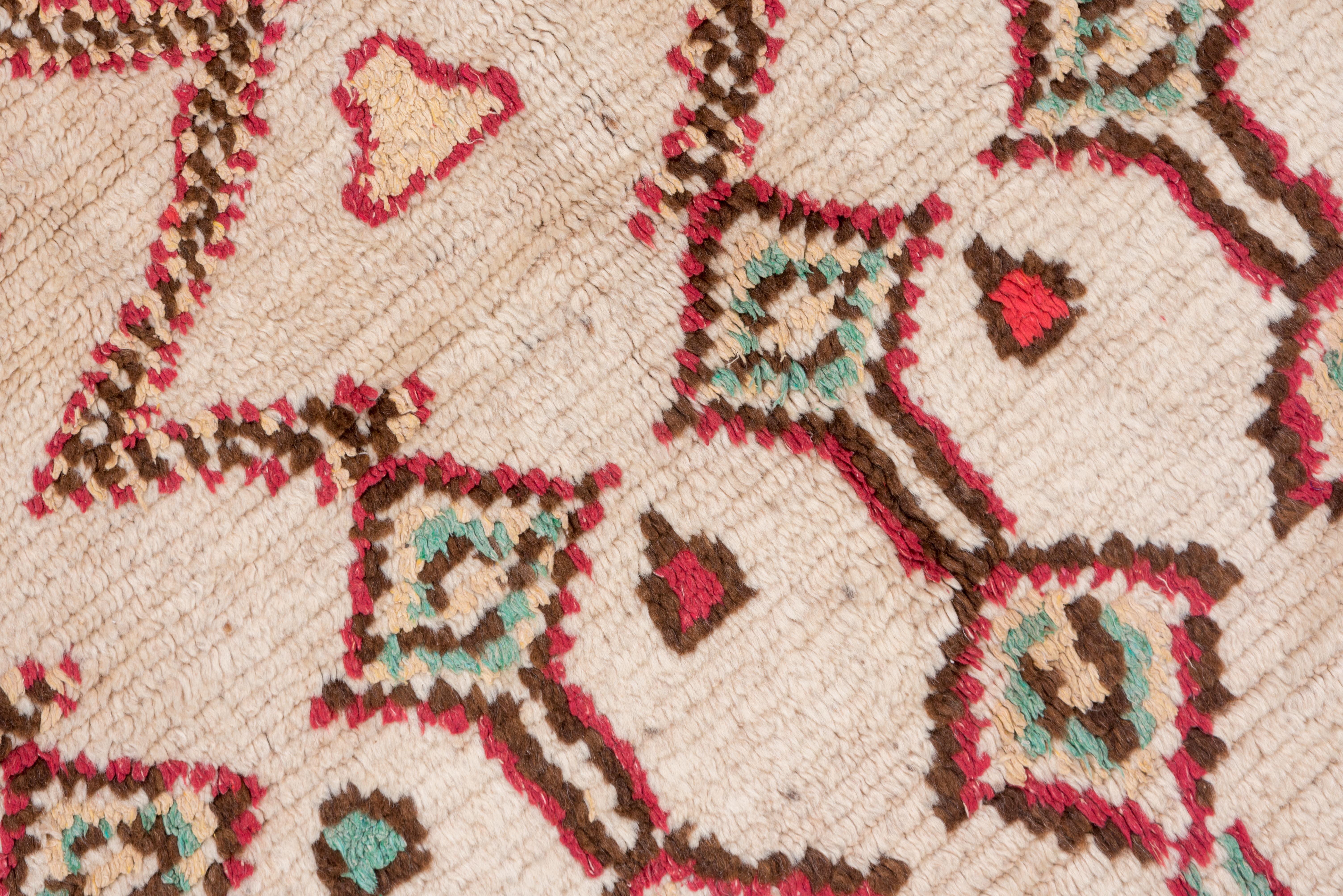 20th Century Moroccan Village Rug In Good Condition For Sale In New York, NY