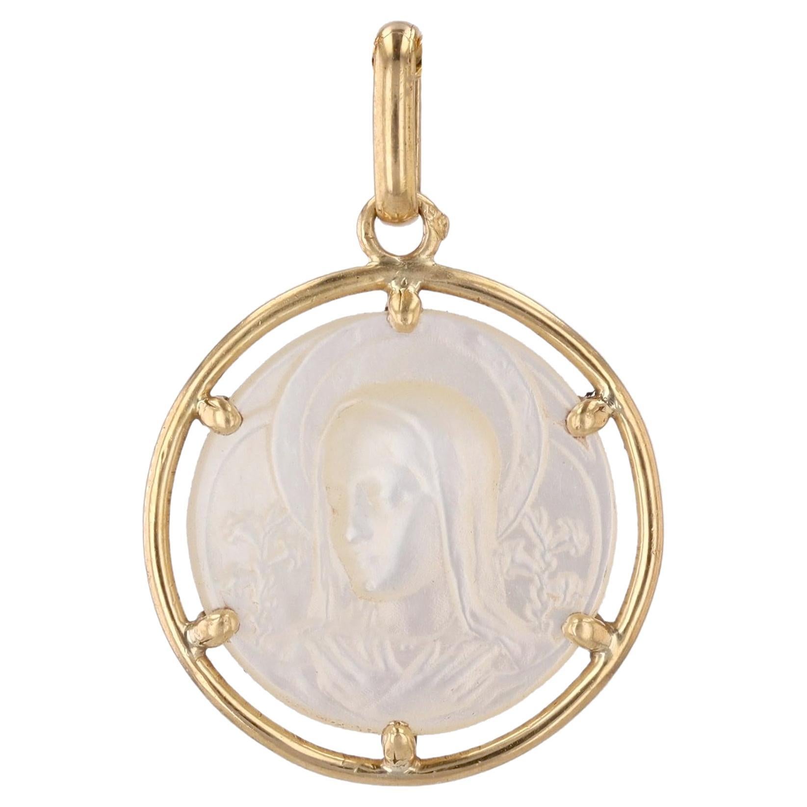 Pendentif Médaille de la Vierge en or jaune 18 carats, nacre du 20e siècle