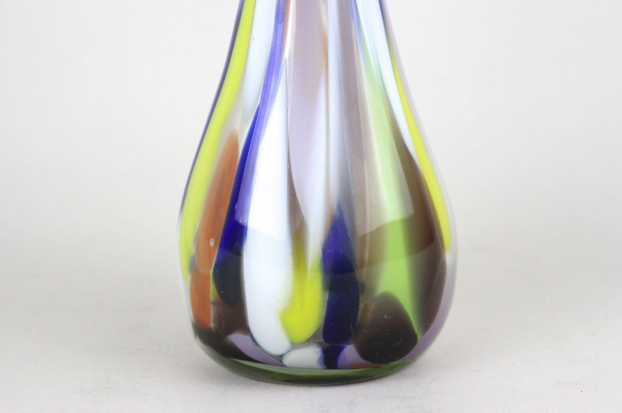 Mehrfarbige Murano-Glasvase des 20. Jahrhunderts, Italien ca. 1970 (Moderne der Mitte des Jahrhunderts) im Angebot