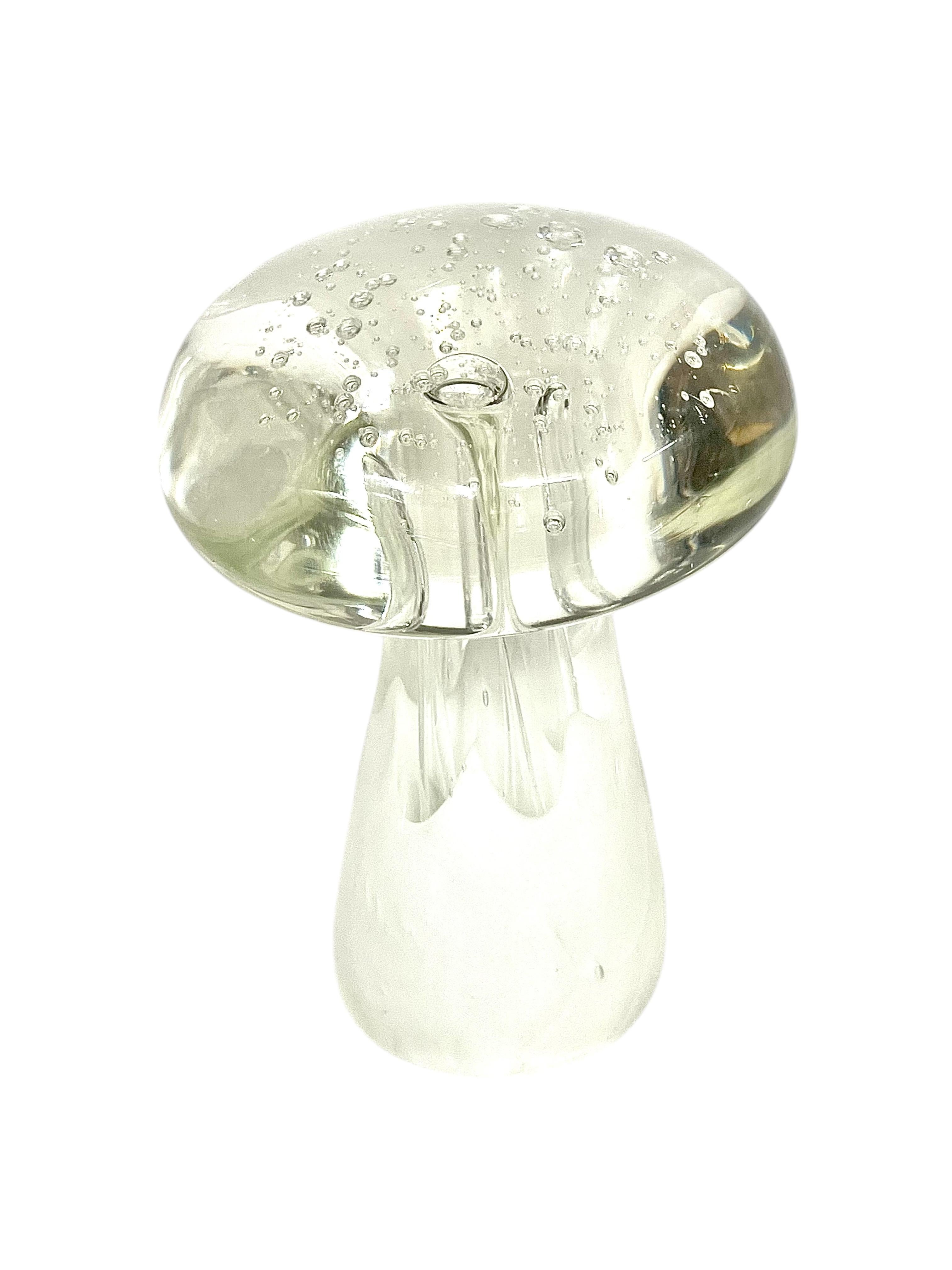 20th Century Murano Blown Glass Paperweight Mushroom For Sale 5