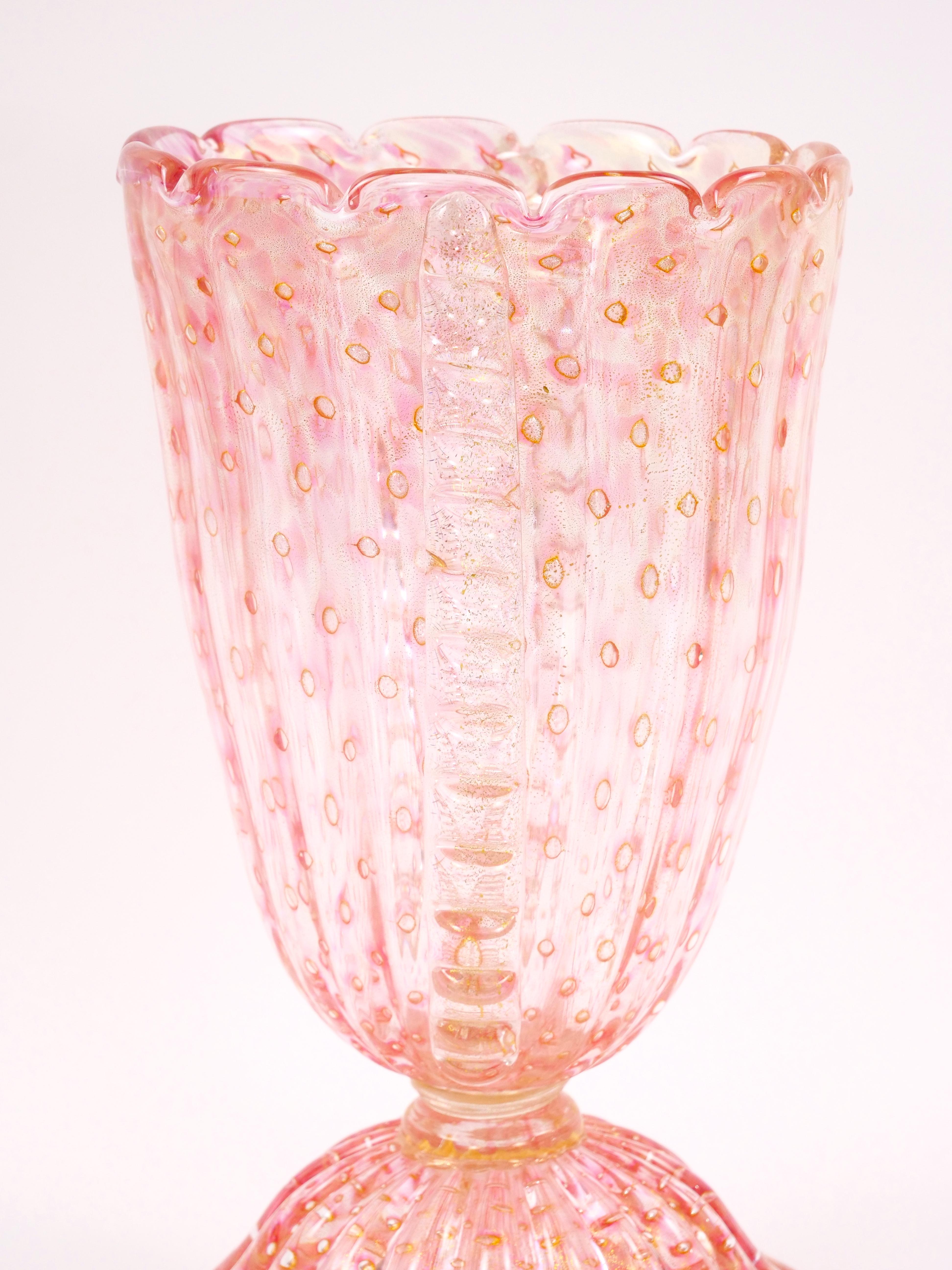20th Century Murano Bullicante / Gold Infused Rose Color Glass Centerpiece Vase For Sale 4