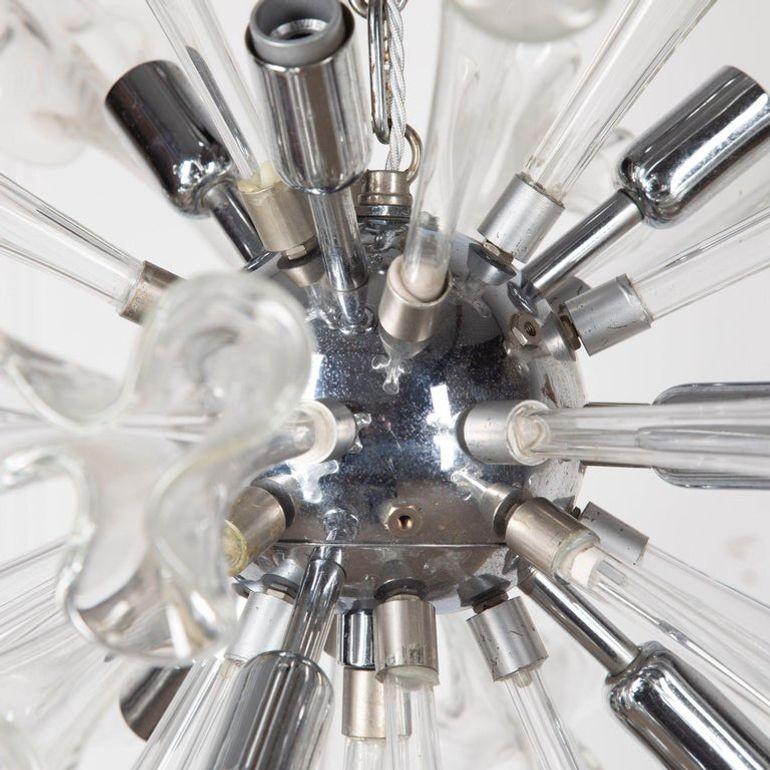 Lampe suspendue en forme d'étoile de fleur de Murano du XXe siècle en vente 1