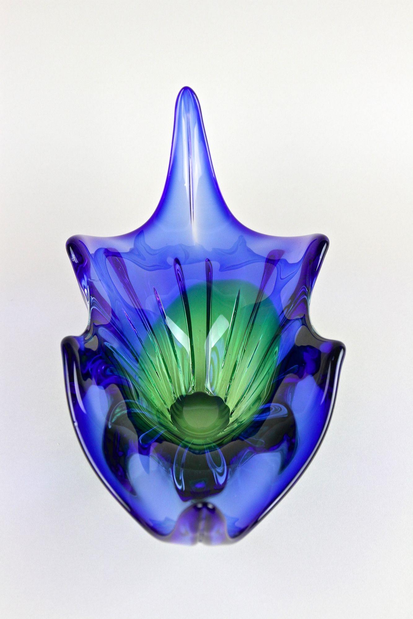 Italian 20th Century Murano Glass Bowl in Blue/ Green Tones - Mouthblown, IT ca. 1960/70