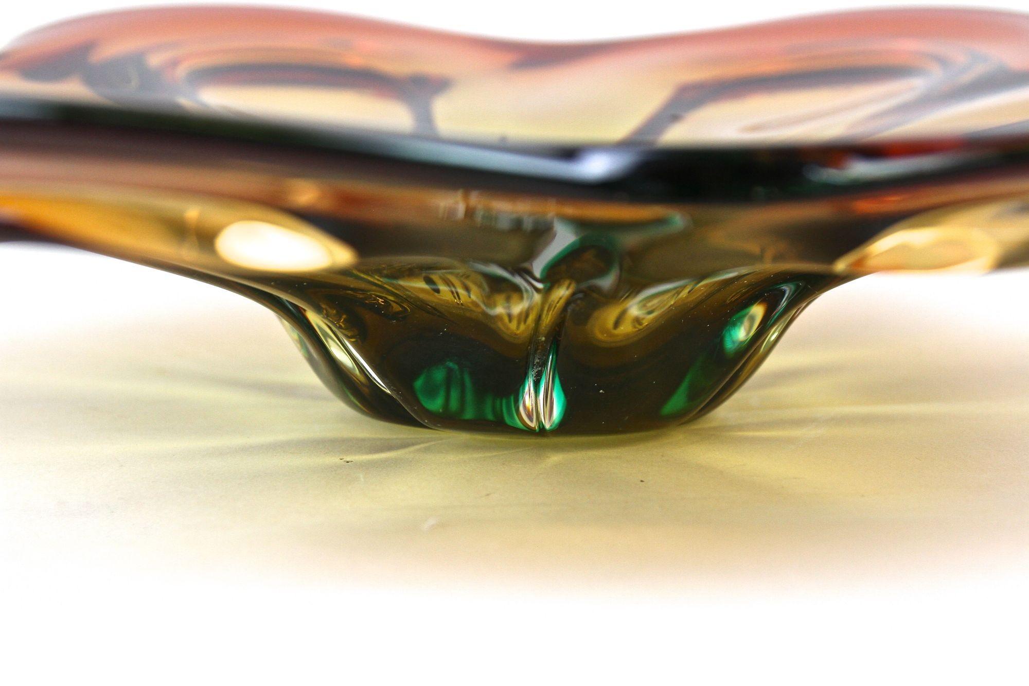20th Century Murano Glass Centerpiece/ Bowl, Red/ Amber Colored, IT ca. 1970 For Sale 11
