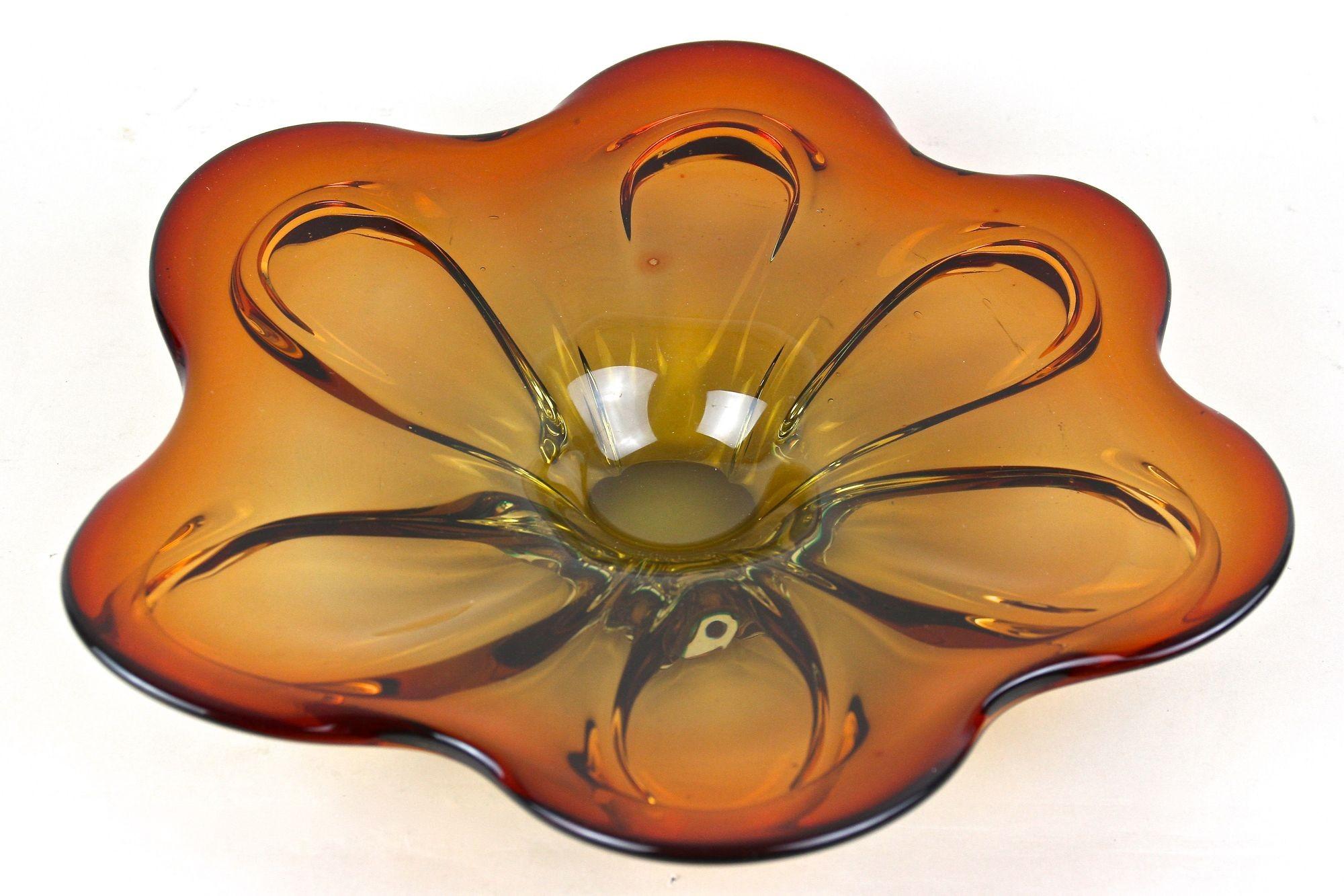Hand-Crafted 20th Century Murano Glass Centerpiece/ Bowl, Red/ Amber Colored, IT ca. 1970 For Sale