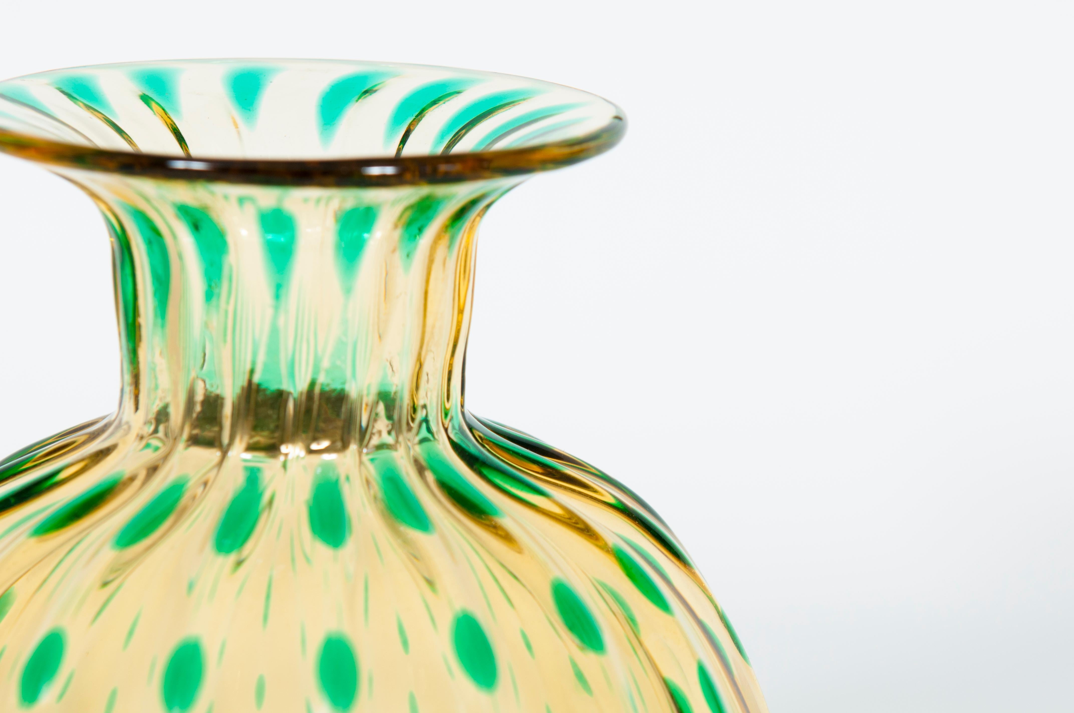 Hand-Crafted 20th Century Murano Glass Round Vase with Green Flecks, Attributed to Caramea