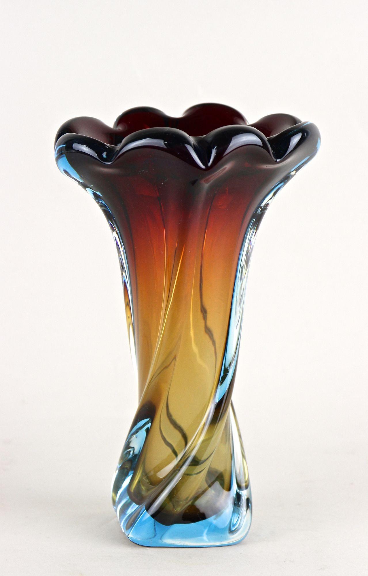 Murano-Glasvase des 20. Jahrhunderts - Bernstein/Dunkelrot/Blau, Mitte des Jahrhunderts, IT ca. 1960 im Angebot 6