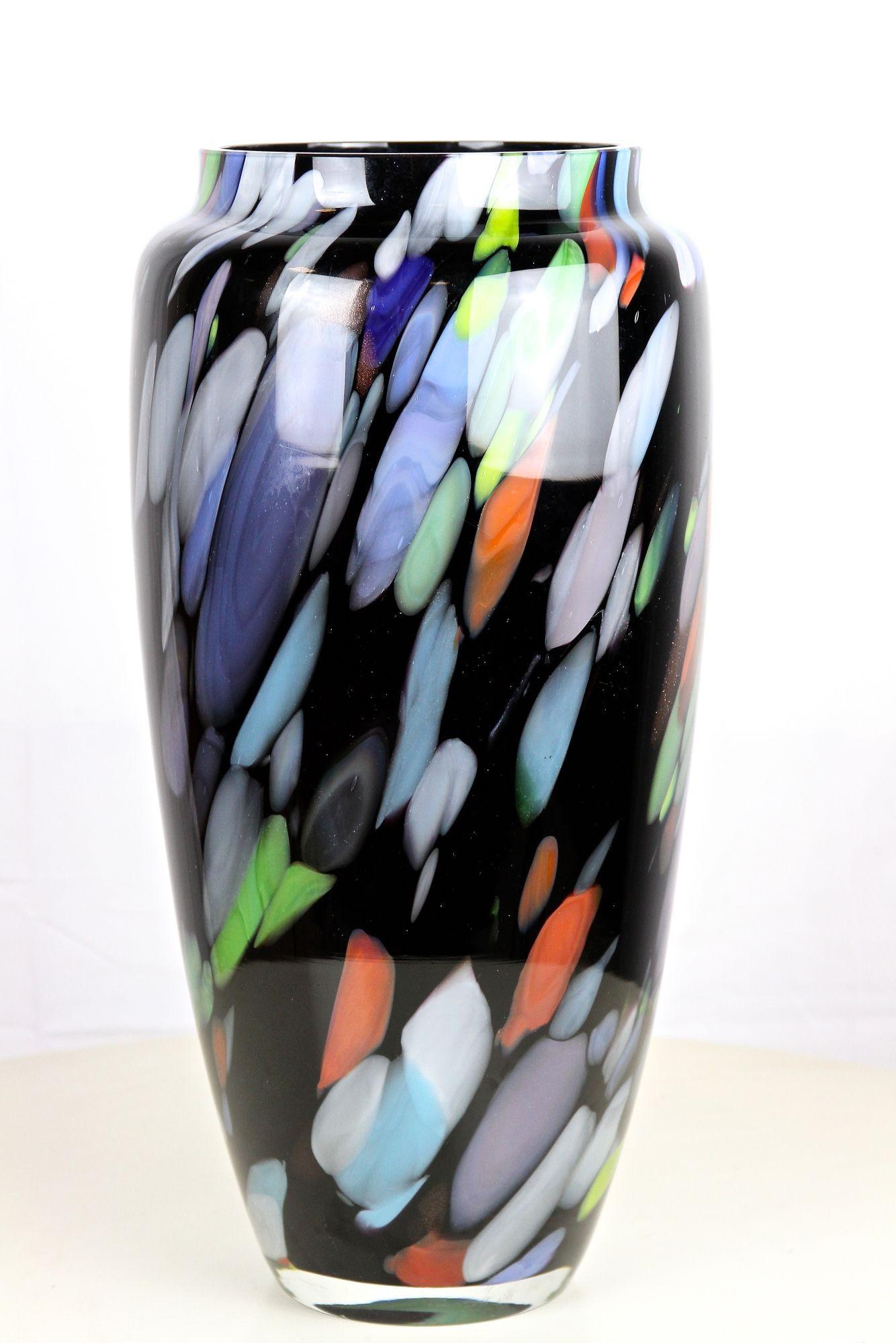 20th Century Murano Glass Vase With Spots Of Colors, Italy circa 1975 For Sale 8