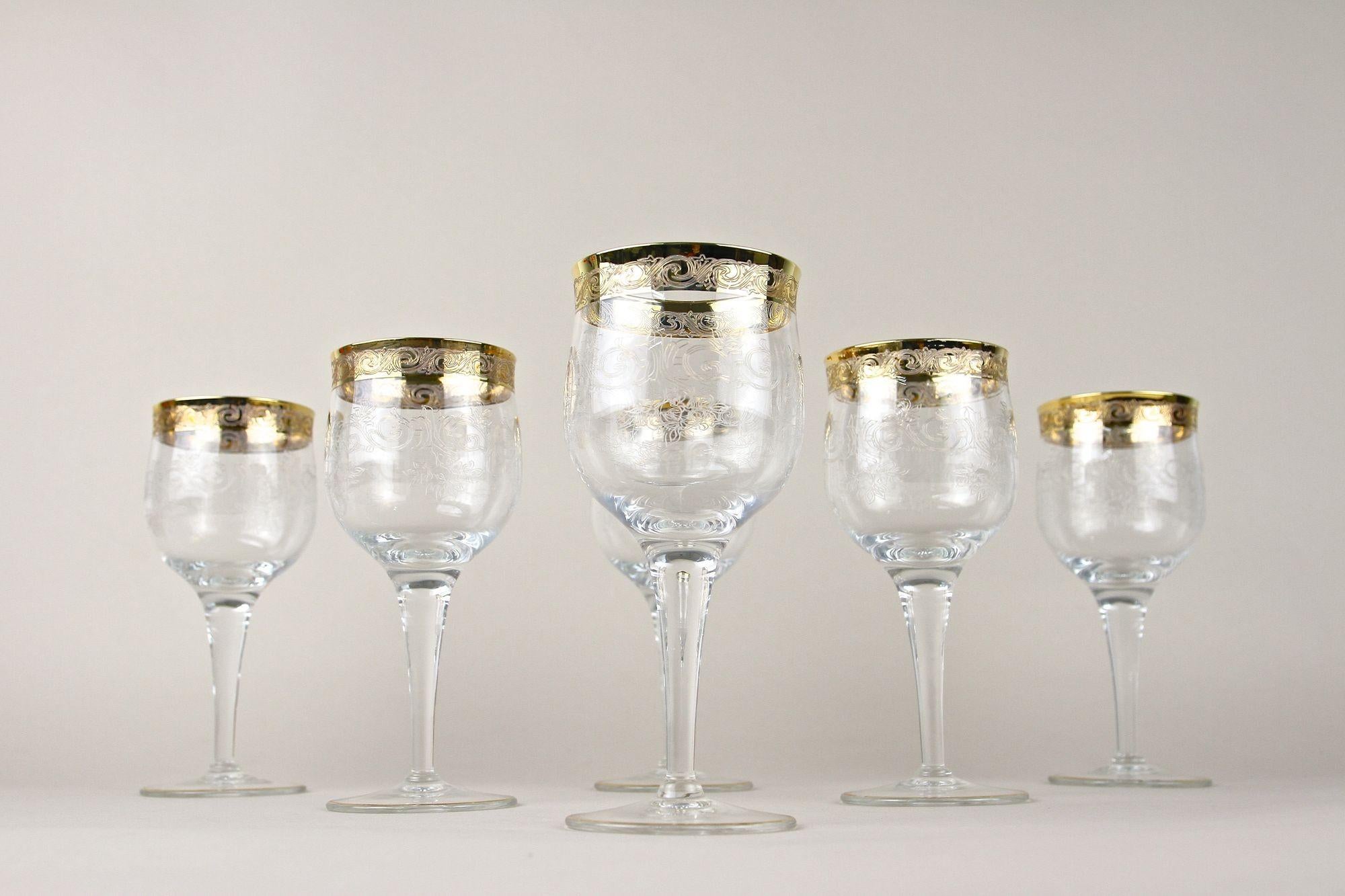 Art Déco Bicchieri da vino di Murano del XX secolo con bordo dorato, set di 6, Italia 1940 ca. in vendita